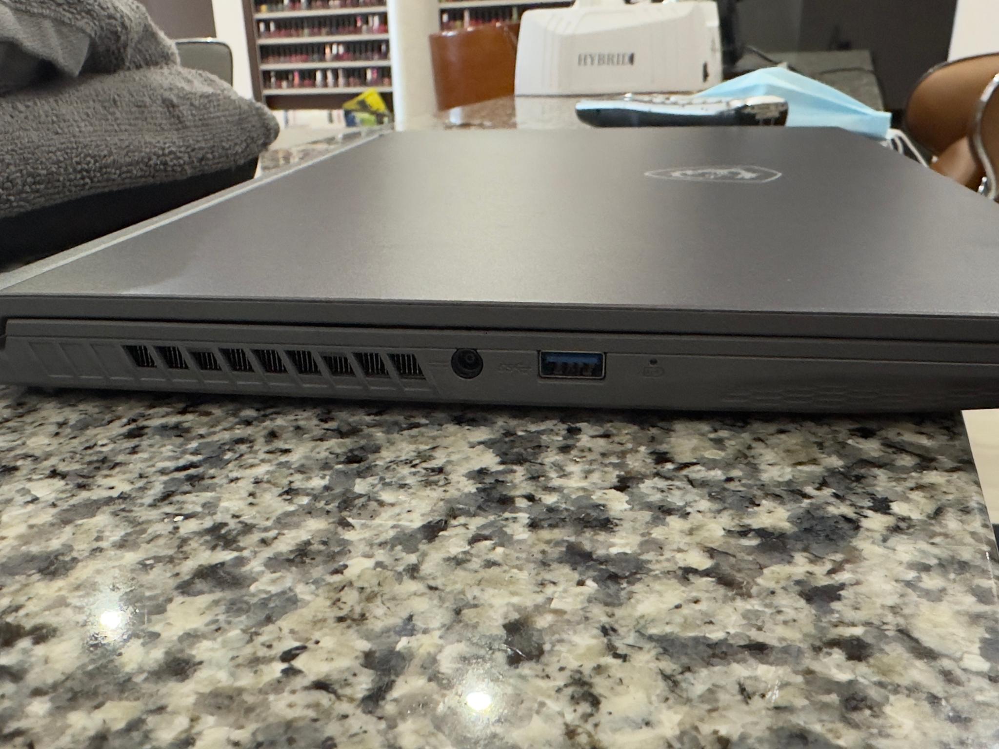 THIN 15 B13VE RTX 4050
