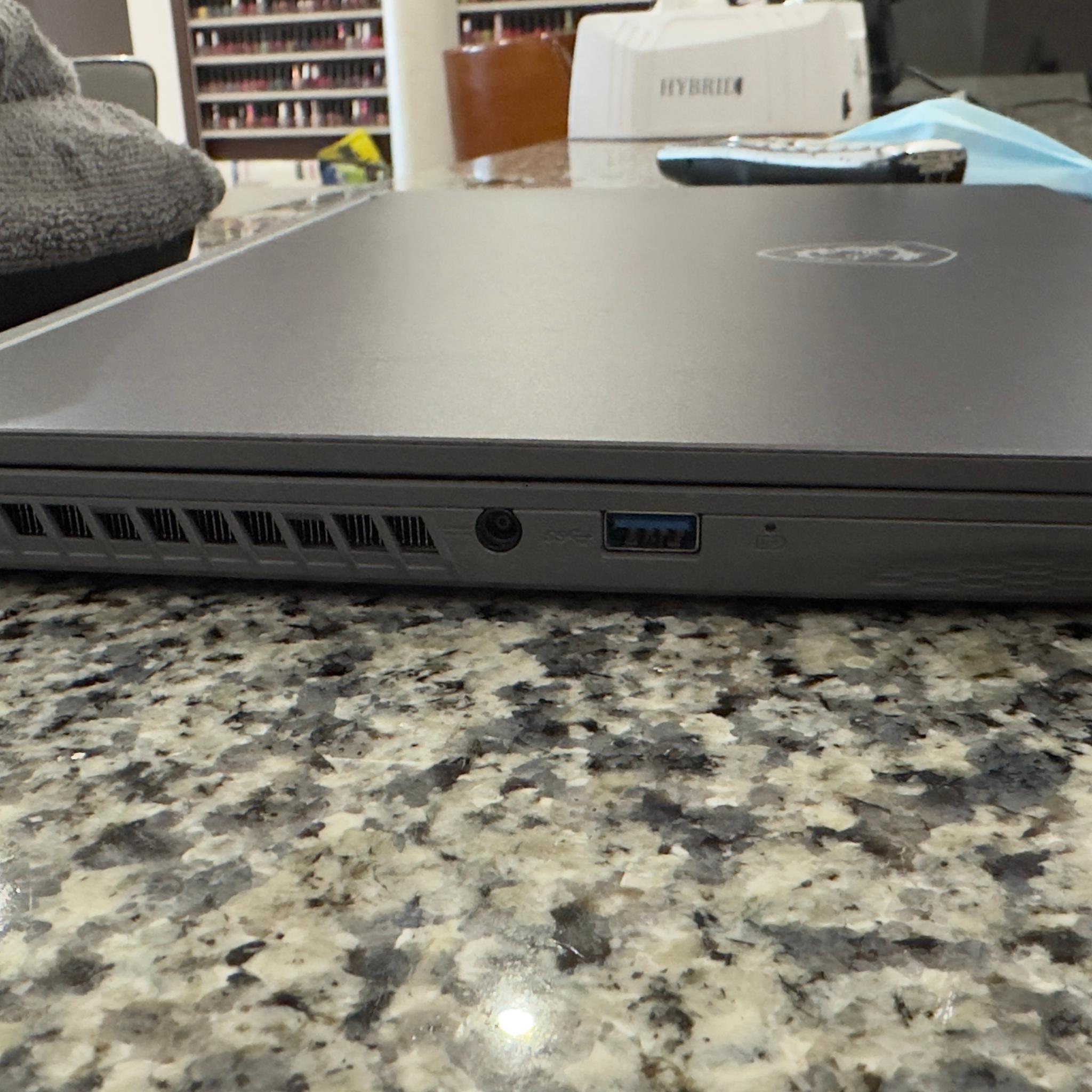 THIN 15 B13VE RTX 4050