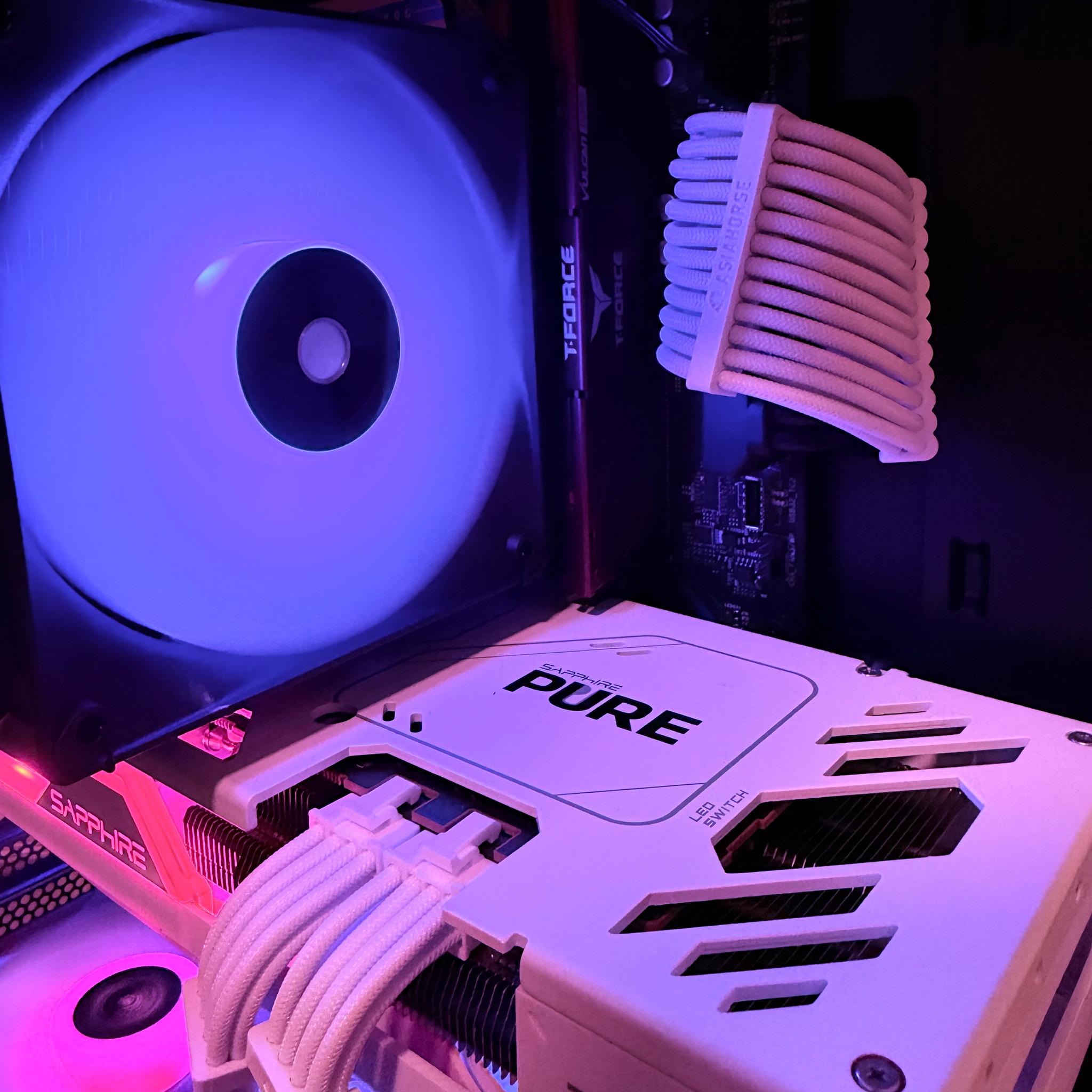 ❄️"Polar Nova"❄️| 1440p/4k Gaming | RX 7800 XT 16gb  | Intel i5 14600K | 32B DDR5 | 1tb Storage