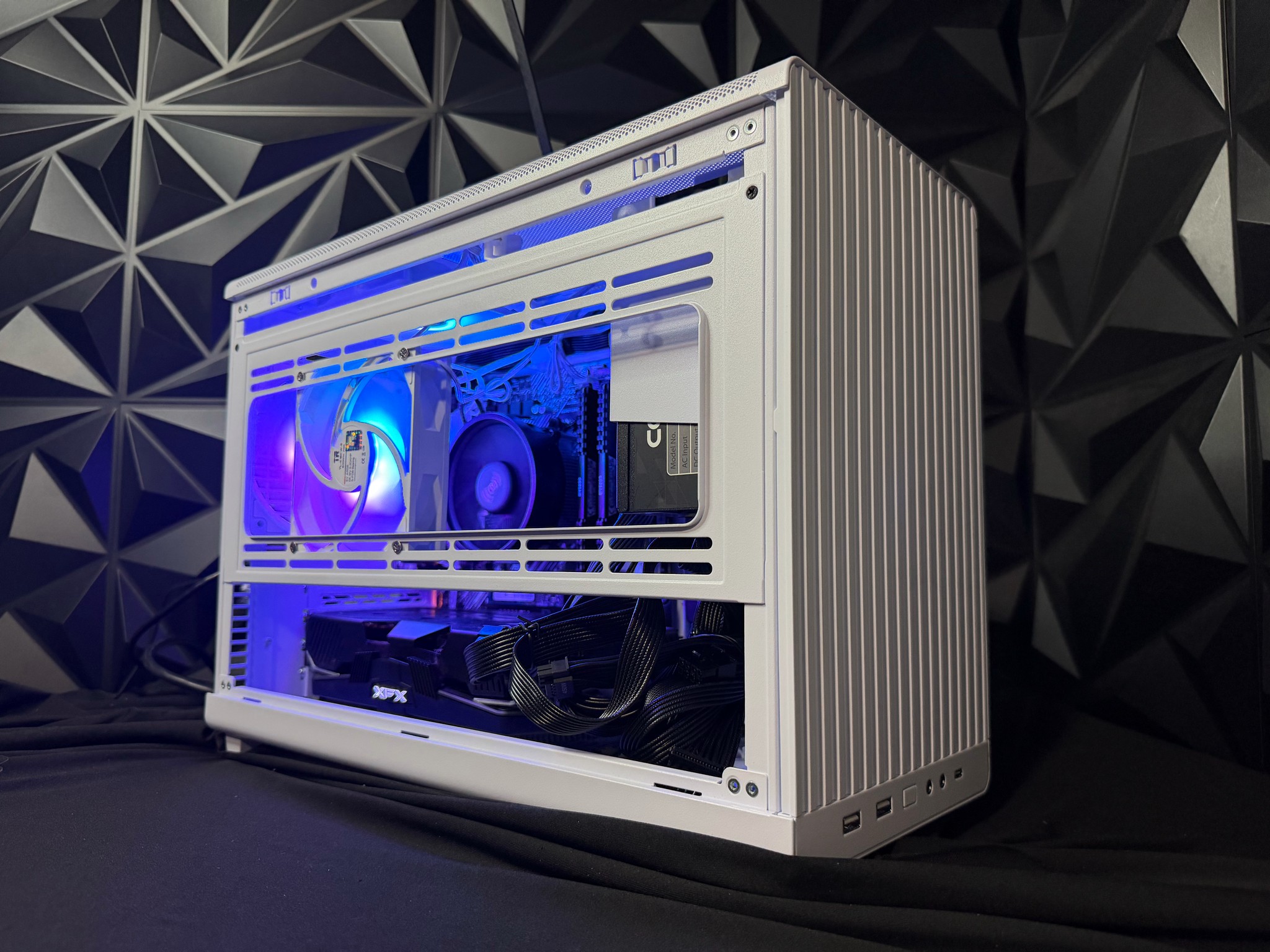 ❄️🧊 ICE BLOCK 5557 🧊❄️ Ryzen 5 5500| RX 5700XT| 16 GB DDR4| 1.5 TB SSD| 650W PSU