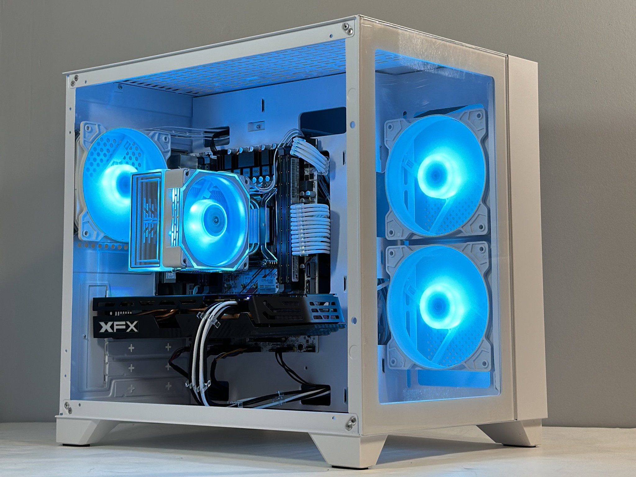 ⚪️🐼|RX 580, Intel Xeon powered, 16gb Ram, 512gb SSD WiFi Equipped Gaming PC