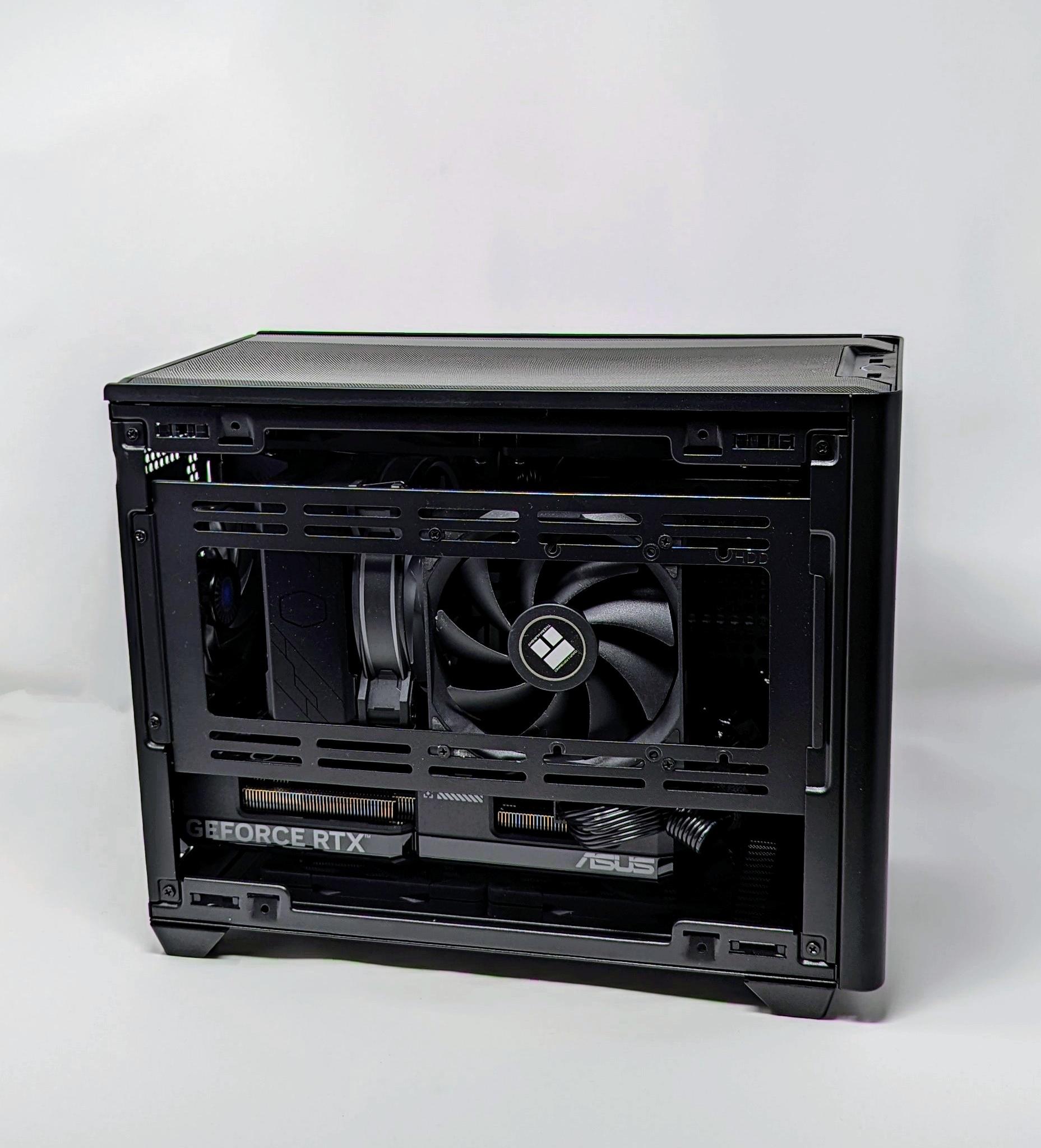 Minimalist Power ITX | RTX 4070 | Intel i5-12600K | 32gb RAM | 4TB Gen 4 NVMe SSD