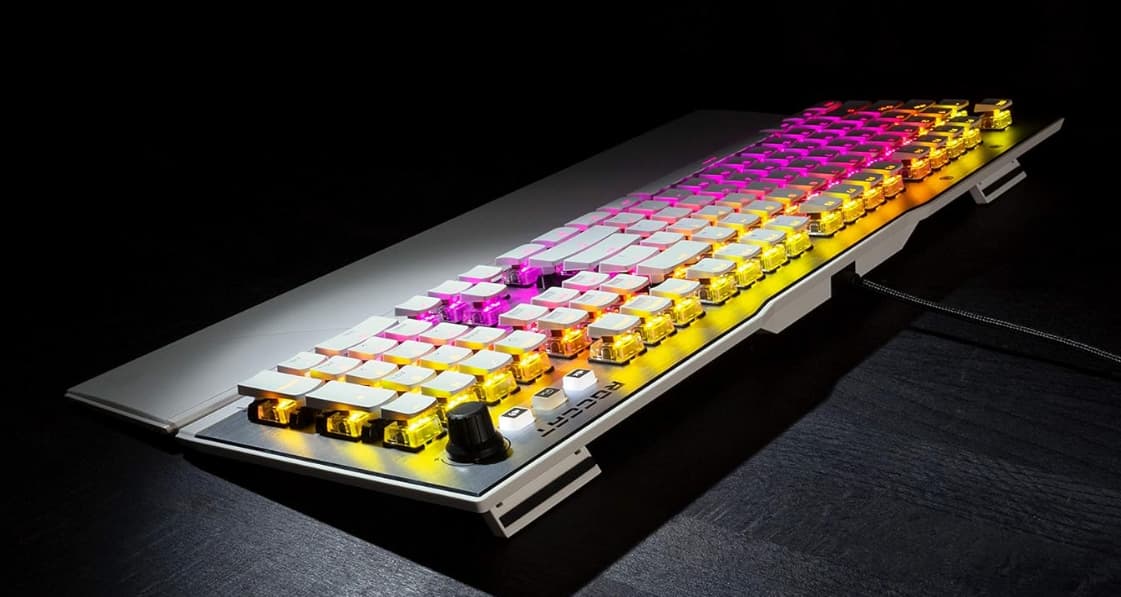 BNIB ROCCAT Vulcan 122 Full-size Mechanical PC Gaming Keyboard- Tactile Titan Switch (Arctic White)