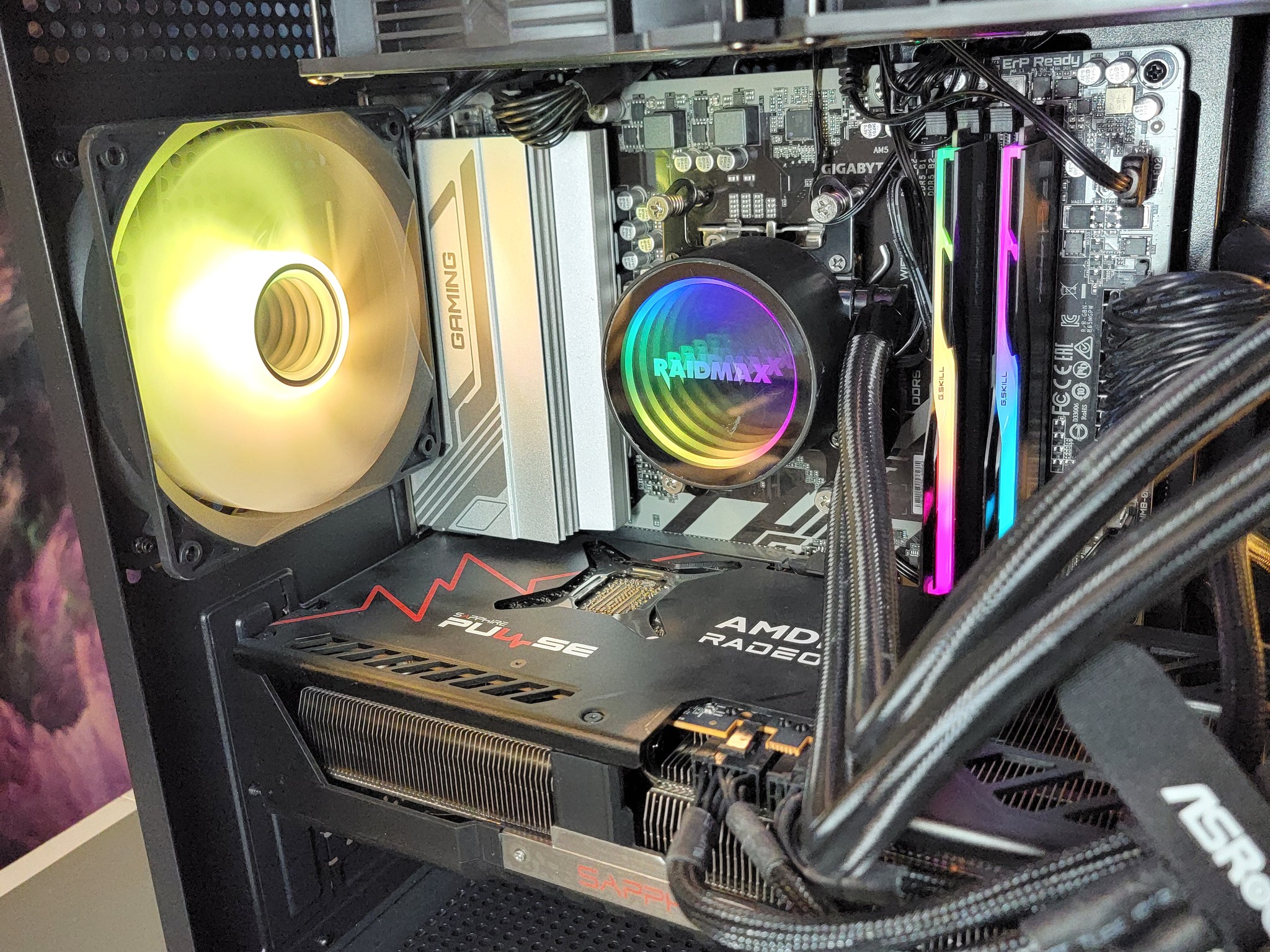 Sapphire RX 9070 XT 16GB + Ryzen 7700x PC Build #39