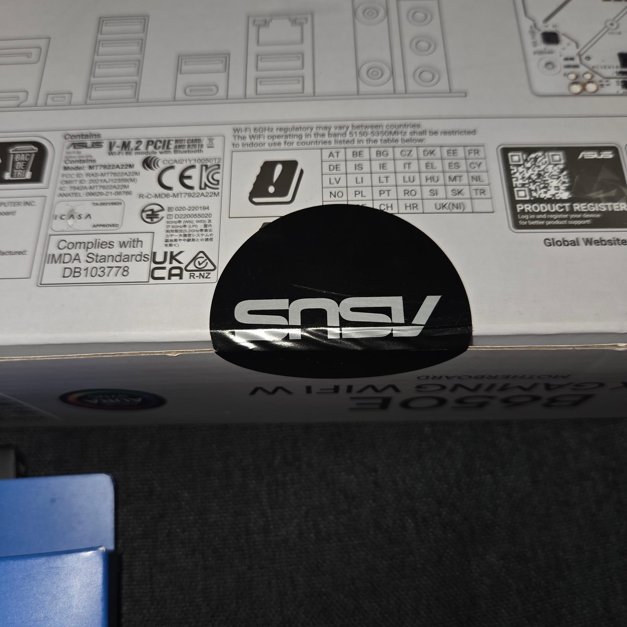 ASUS B650E Max Gaming WiFi W, 1TB Samsung 990 EVO Plus, Team Group 16GB DDR5 Set White