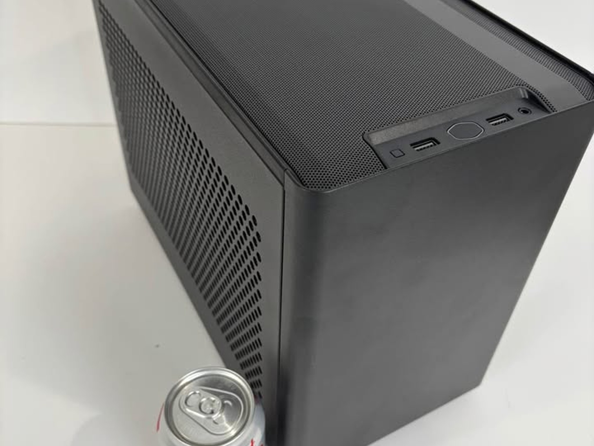 NR200 AMD 7600X+7600XT Compact Productivity