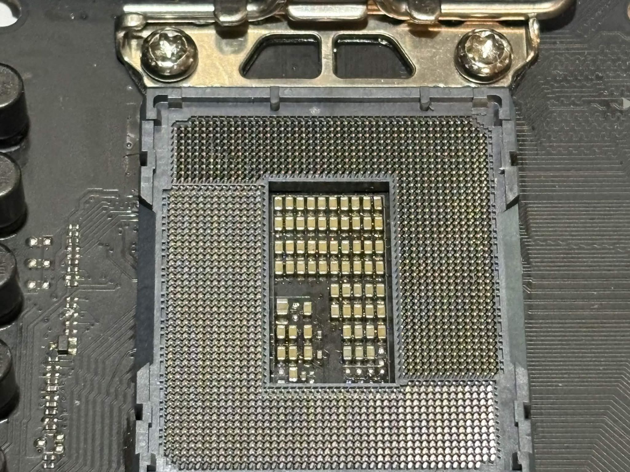ASUS TUF Gaming Z790-Plus WiFi D4 LGA1700 ATX Motherboard | DDR4 | PCIe 5.0 | Fully Tested