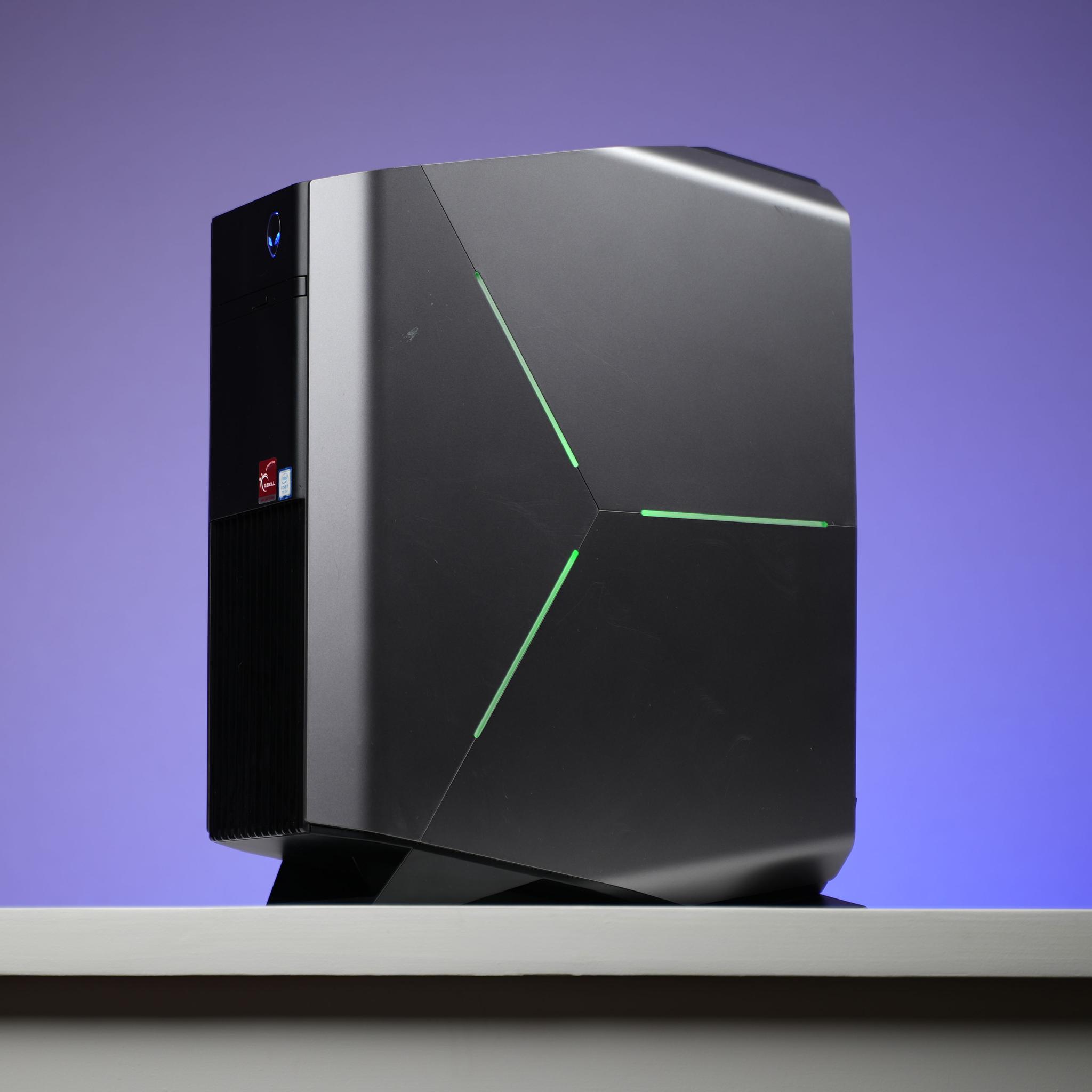 “Alienform 7” GTX 1070 Intel Core i7 7700 16GB .8TB Windows 11 Gaming PC Powerhouse