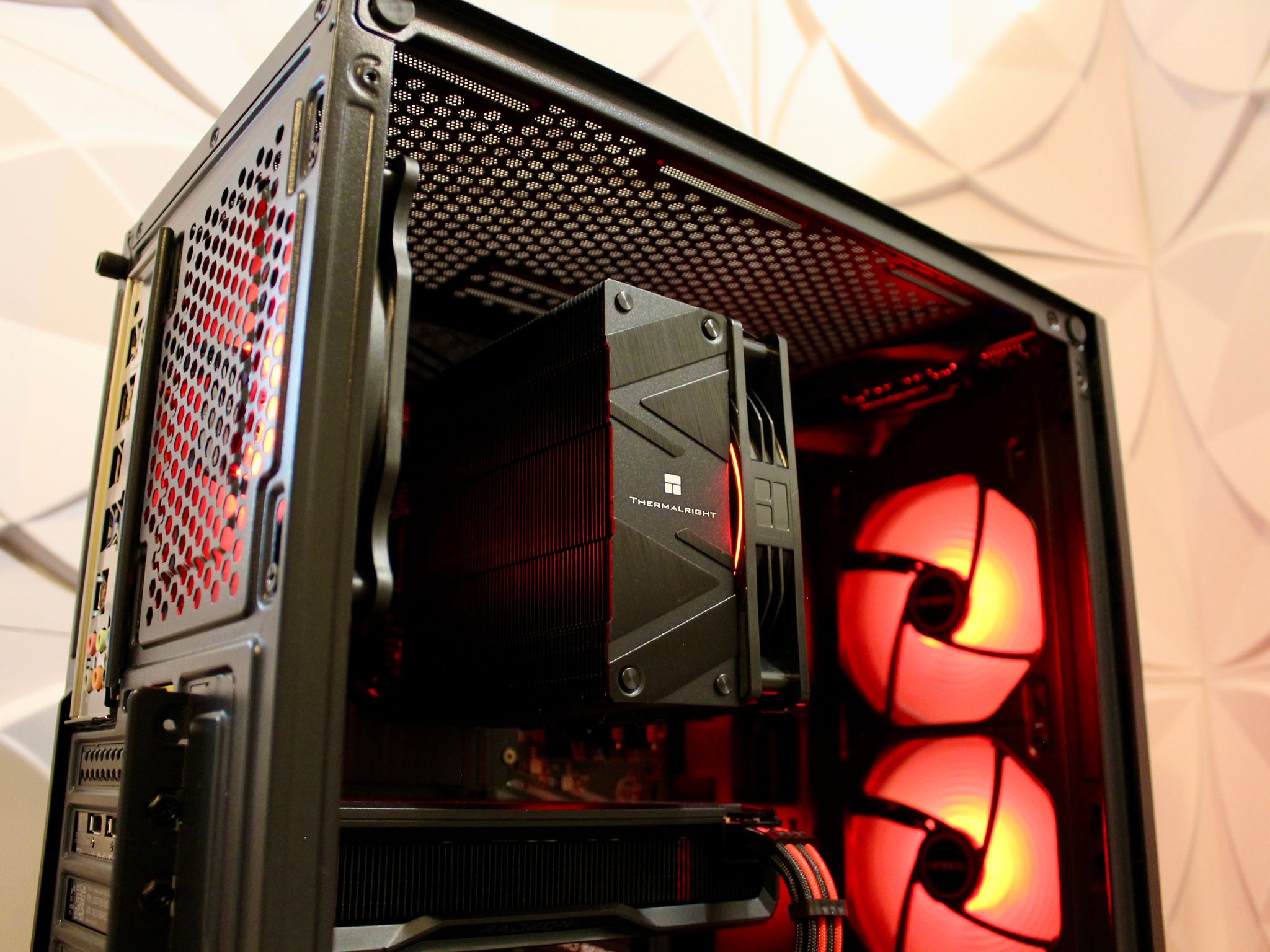 ♦️ Red 7 ♦️ Ryzen 7 | RX 7600 8GB | 16GB DDR4 | 1TB M.2 | W11 + WiFi |