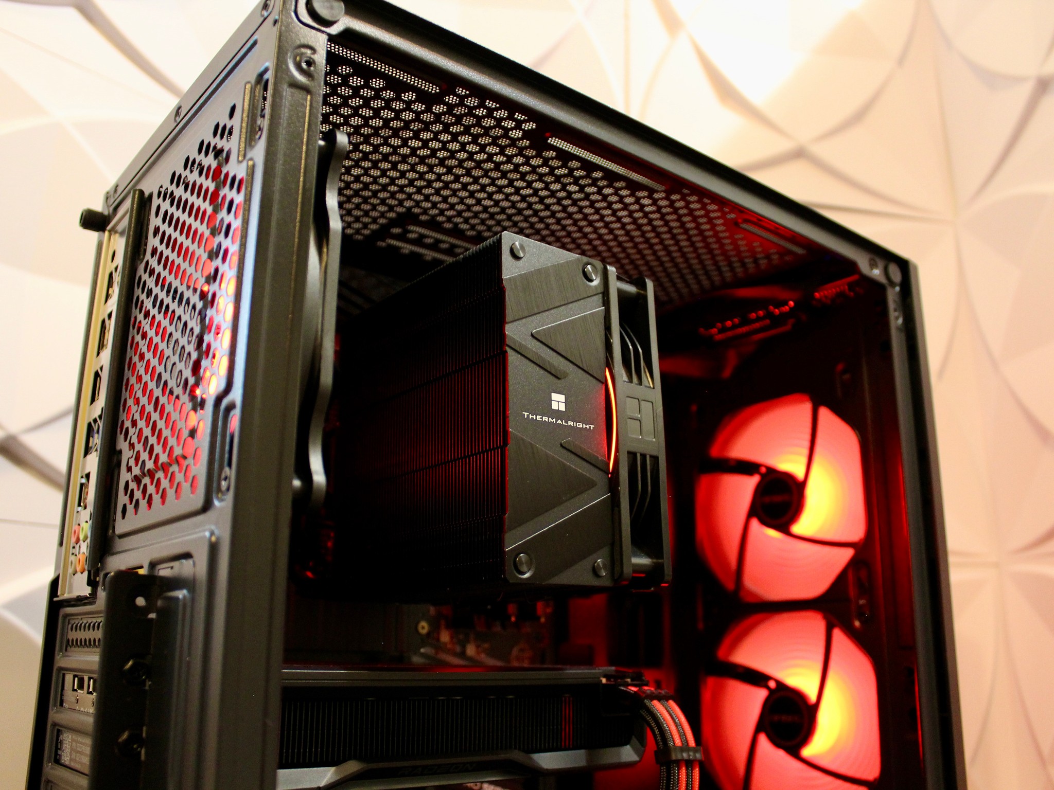 ♦️ Red 7 ♦️ Ryzen 7 | RX 7600 8GB | 16GB DDR4 | 1TB M.2 | W11 + WiFi |