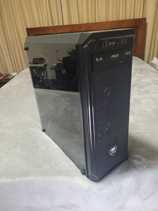 Mid level gaming PC. Great for a starter and runs beautifully. Clean, well maintained like new cond.