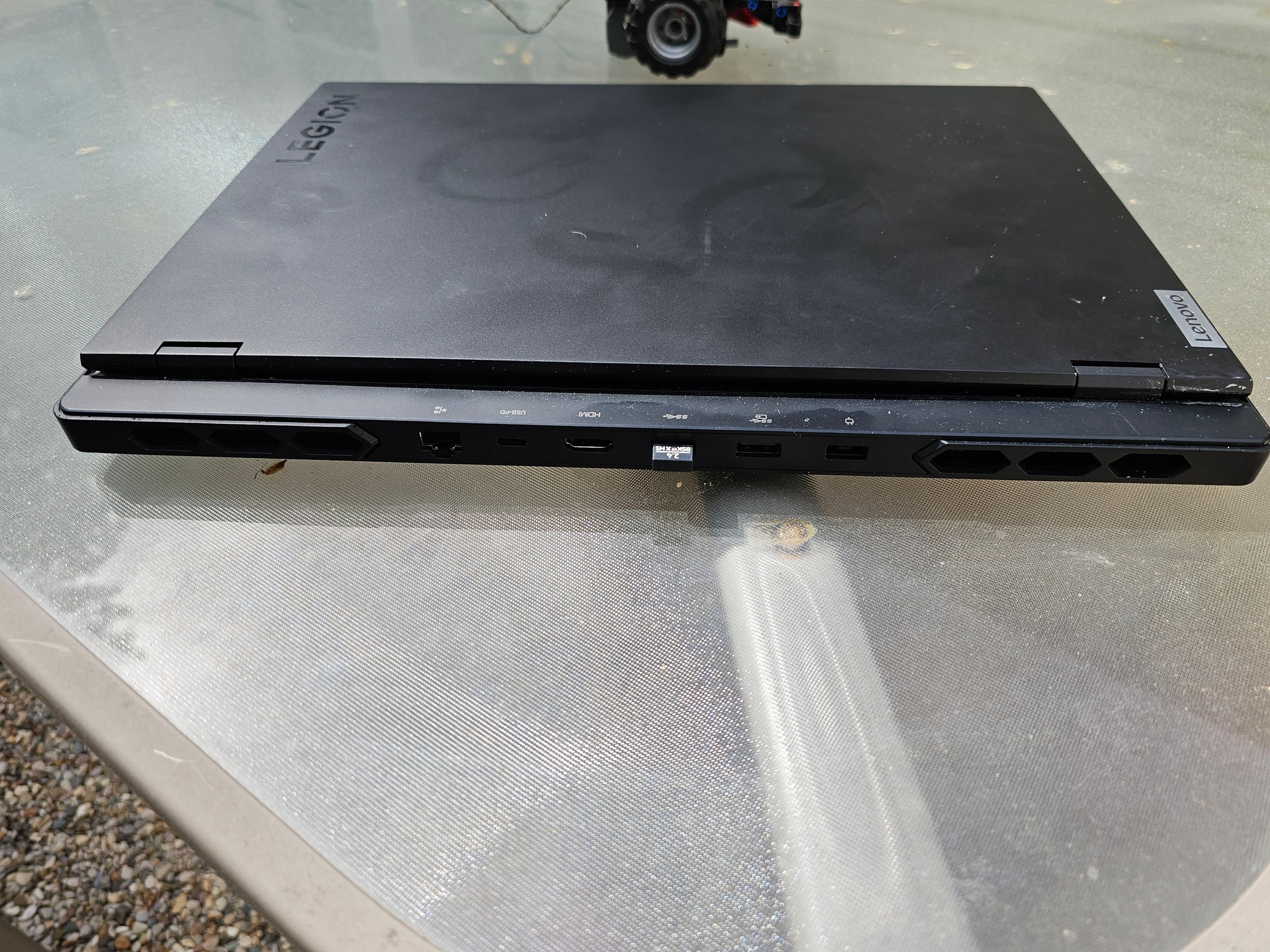 Lenovo Legion Pro 7 16IRX9H 4080 Gaming Laptop