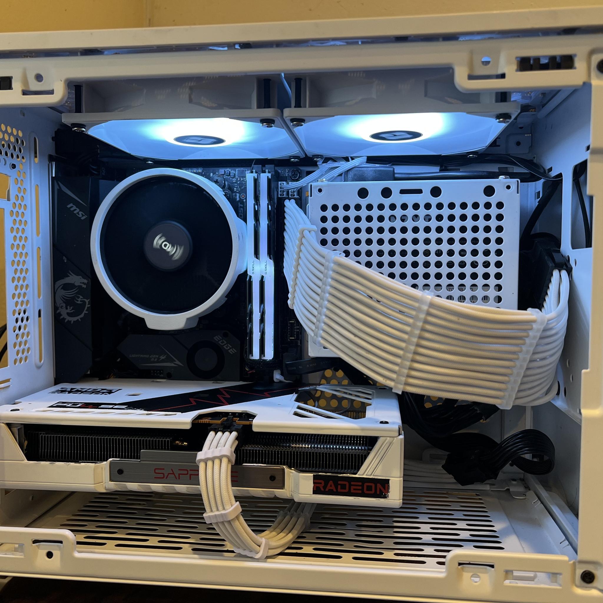 Mini-ITX| Rx 9060xt 16gb | Ryzen 5 5600x | 16gb ram | 1tb NVME | Wifi | Win11  | 1440p Gaming PC