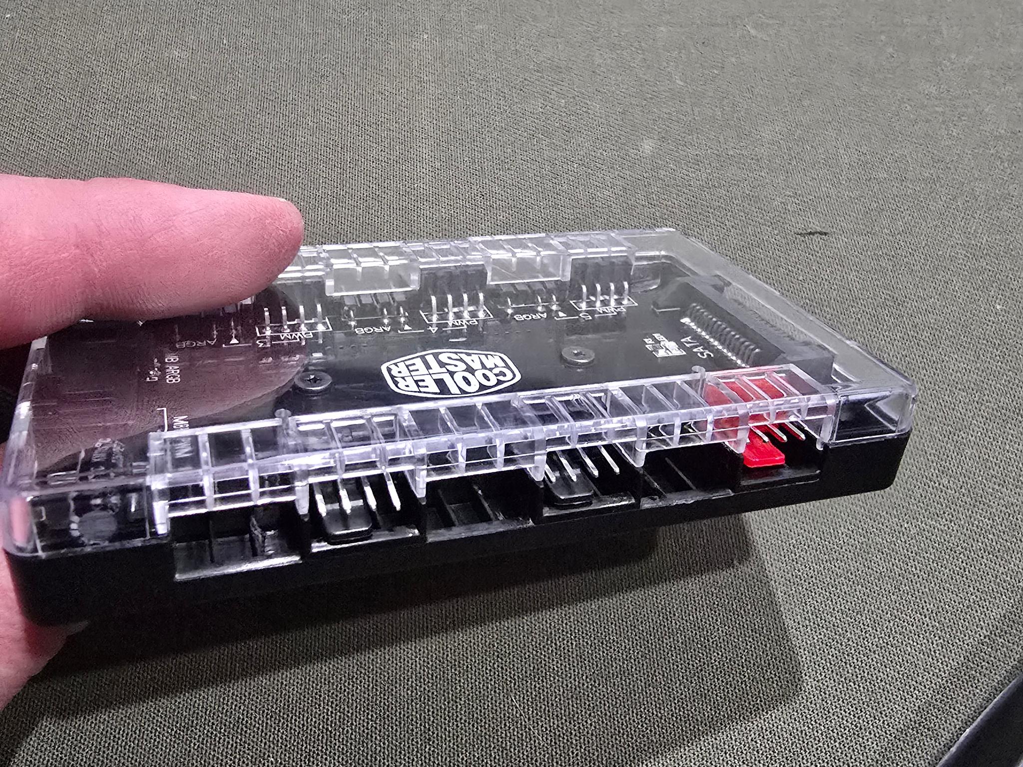 Cooler Master MasterFan 6 PWM 6 ARGB Hub * USED *