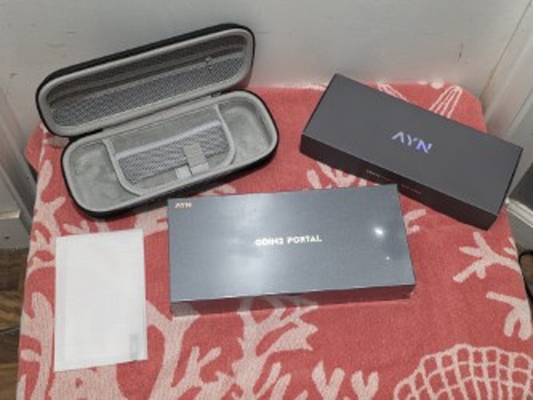 AYN Odin 2 Portal Pro 12GB/512GB 1080p White w/ Case / TPU Grip / USB-C Cable