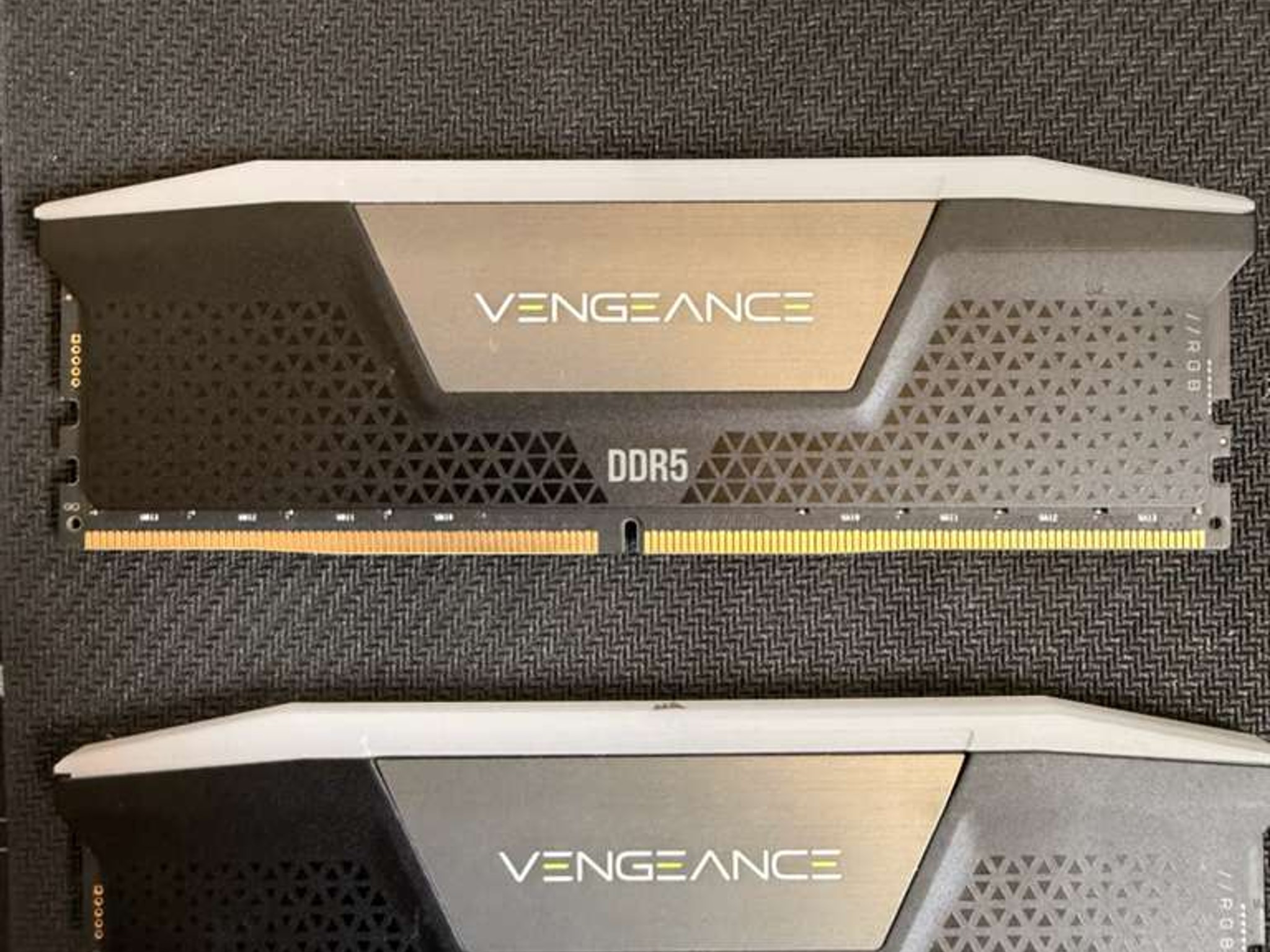 Corsair Vengeance RGB 64GB (2×32GB) DDR5-6000 CL30 — On Sale, Like New, Ready to Ship!