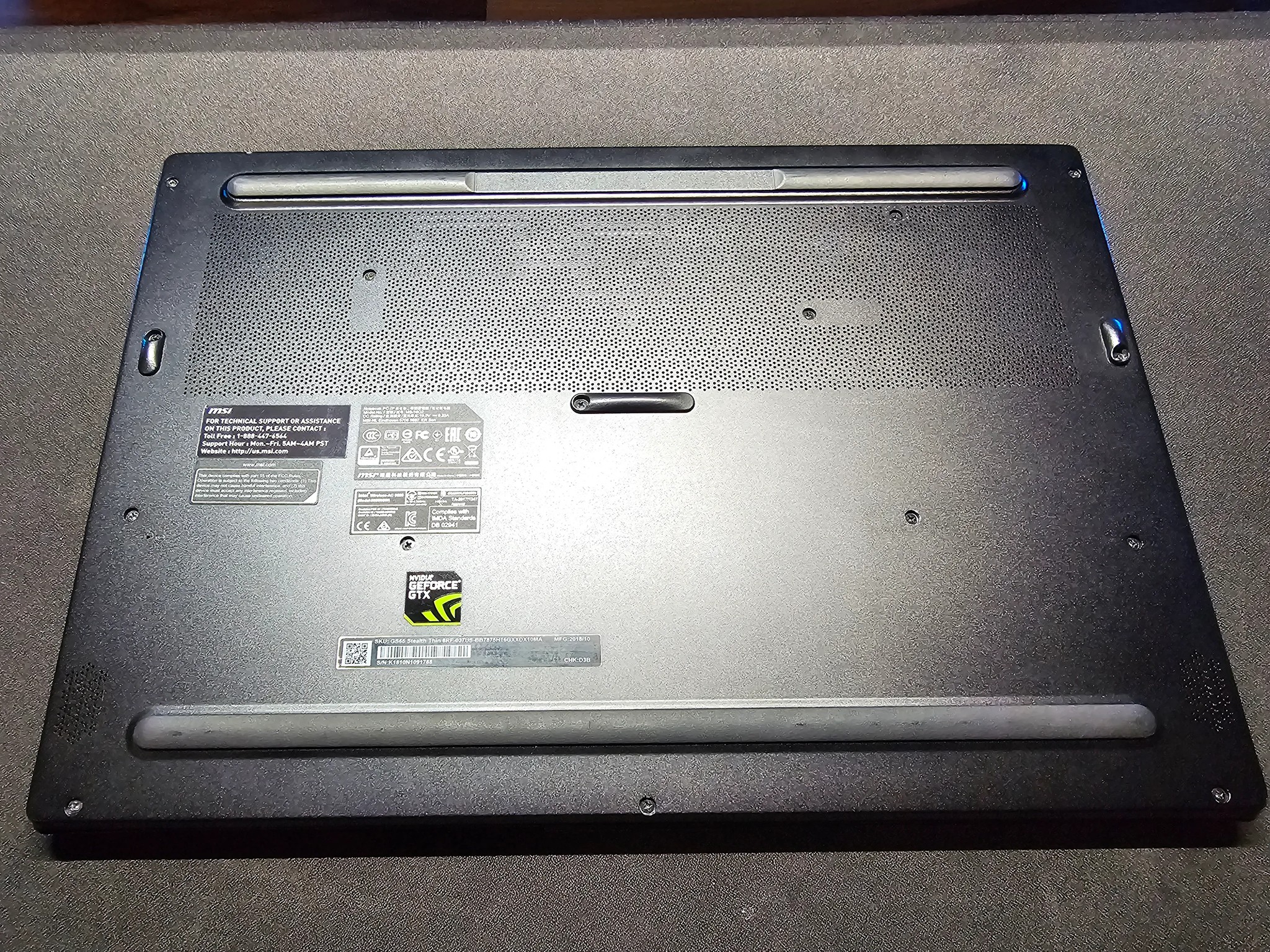 MSI GS65 Stealth Thin 8RF Gaming Laptop