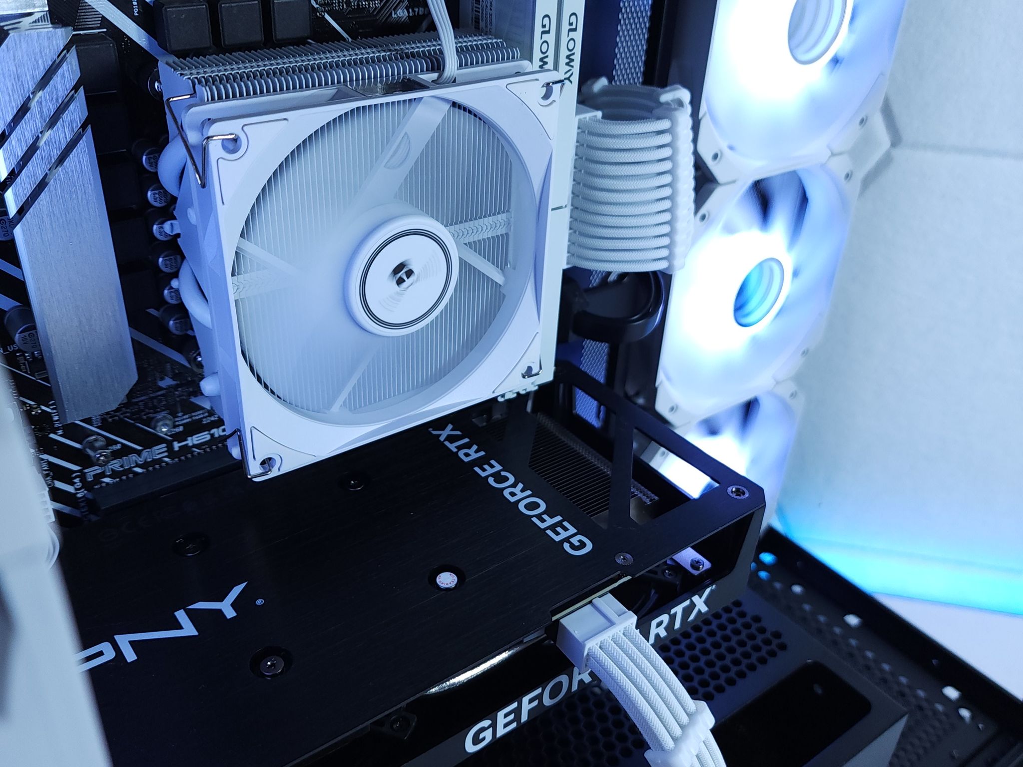 🤍RTX 4060●Core i5 12400F●1TB NVMe●32GB 3200MHz DDR4●1080p Gaming Computer