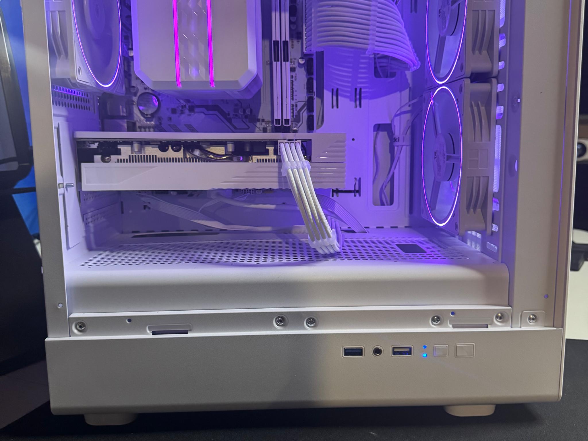 Fire Tech Labs: The Creator RYZEN 5 3500X / RX 5600 / 16gb ram / 512gb