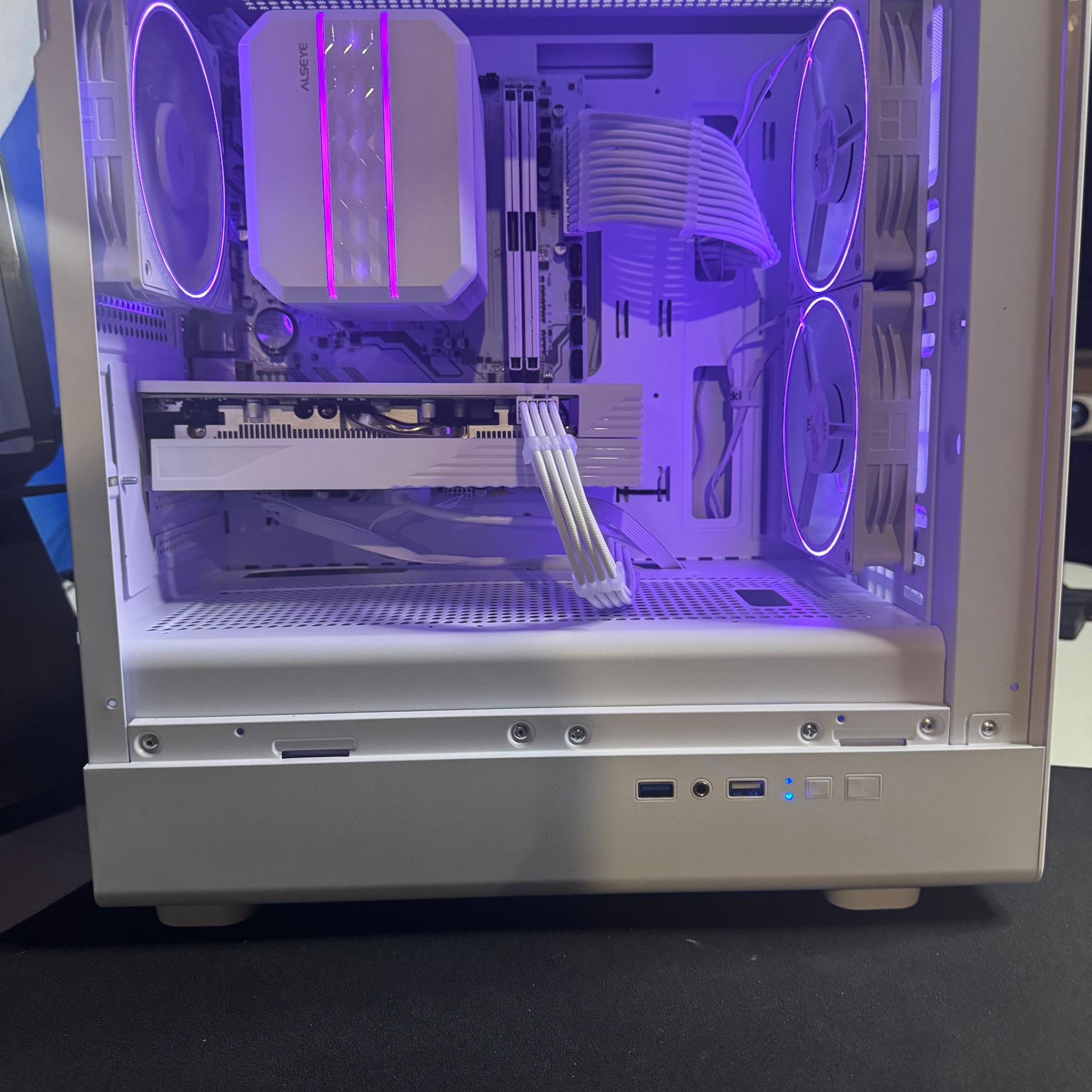 Fire Tech Labs: The Creator RYZEN 5 3500X / RX 5600 / 16gb ram / 512gb