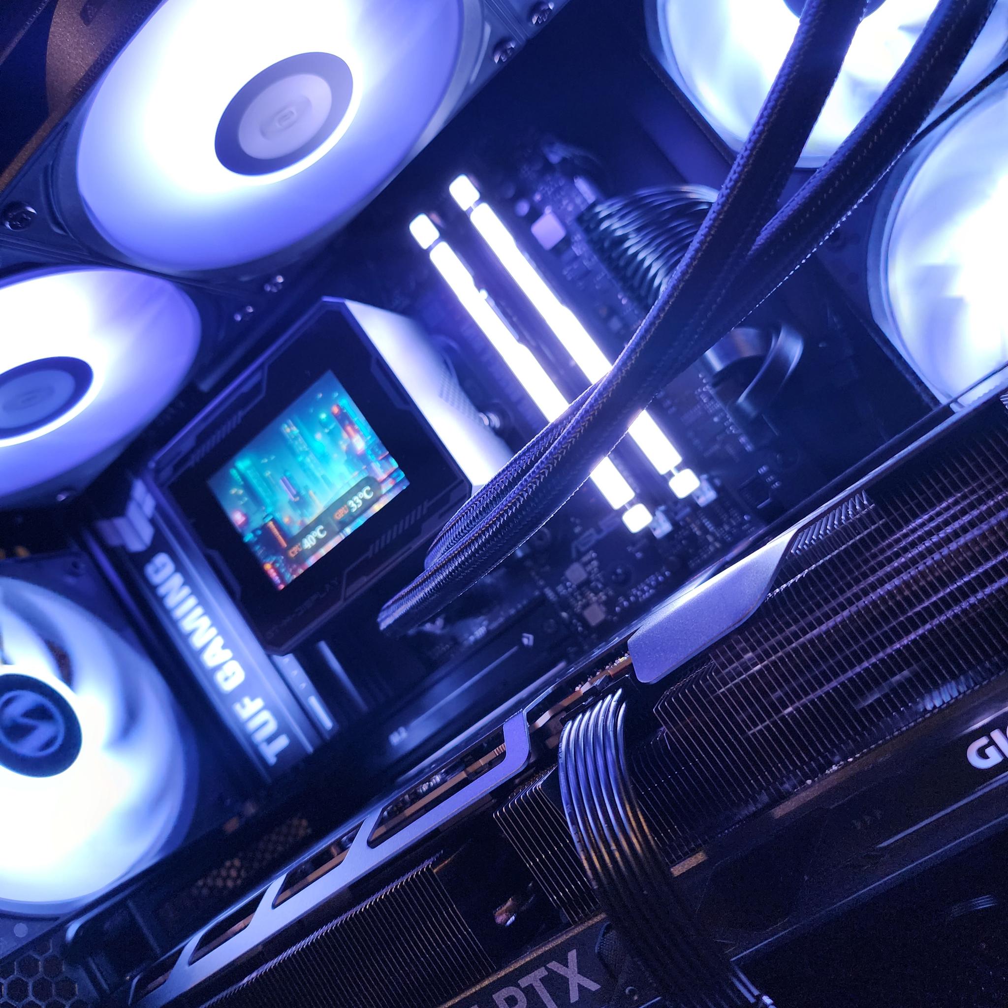 RTX 5080 / Ryzen 7 9800X3D / 32GB DDR5 RAM / 2TB NVMe