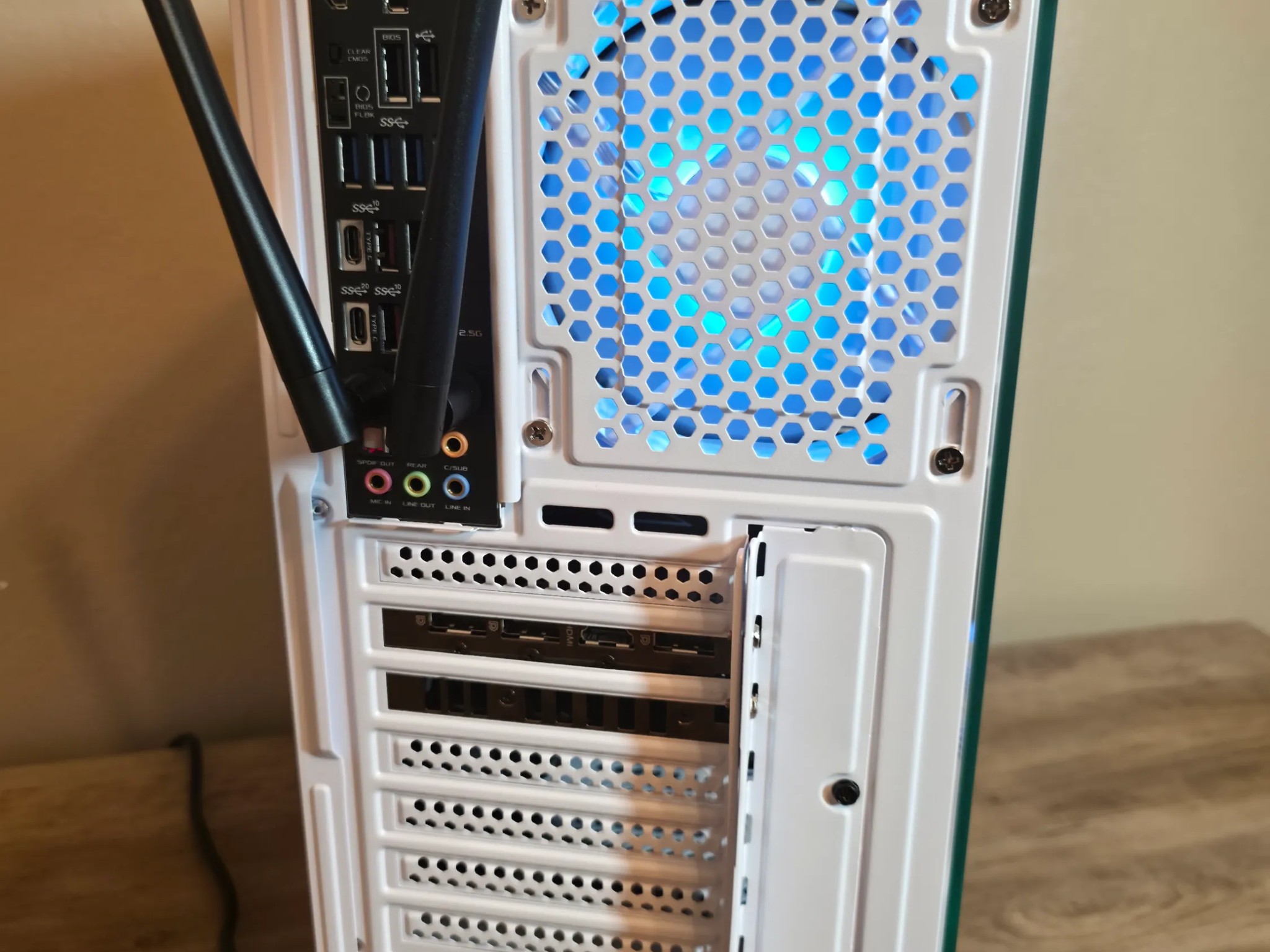 Premium White "Stormtrooper" Gaming PC | Intel i7-13700KF | RTX 4070 12GB | 32GB DDR5