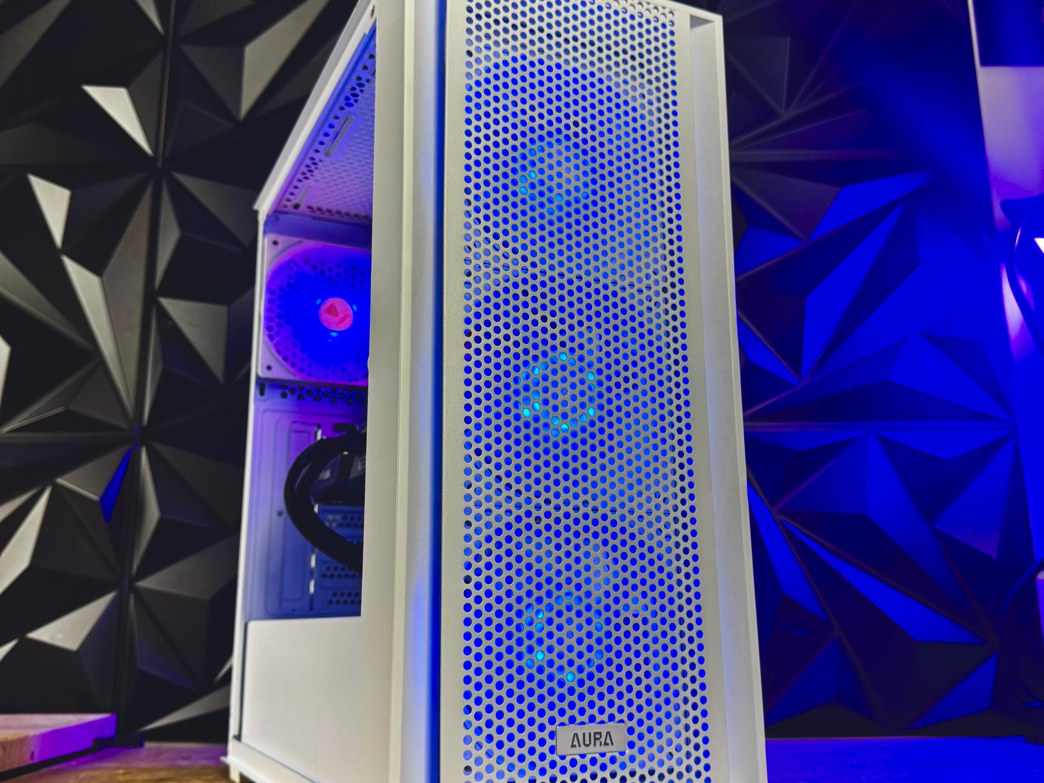 Custom Gaming PC - Intel Core i7 8700- 32GB DDR4 - Nvidia RTX 4060 - 500GB SSD + 1TB W11