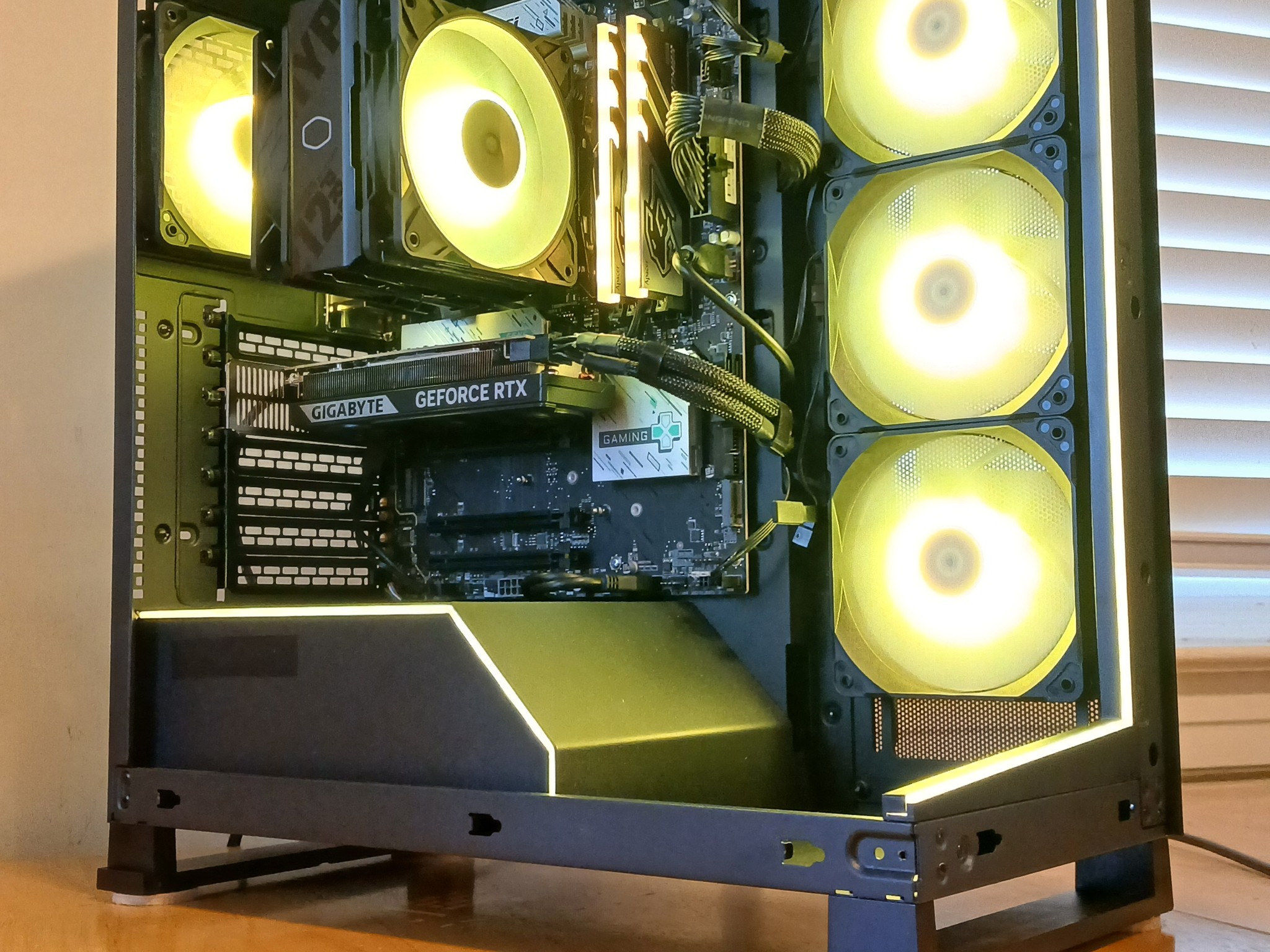 RTX 5060 | 32GB DDR5 | Ryzen 5 9600X | 1TB NVME | Win 11 PRO | Wi-Fi 7 | GAMING PC for 1080/1440P