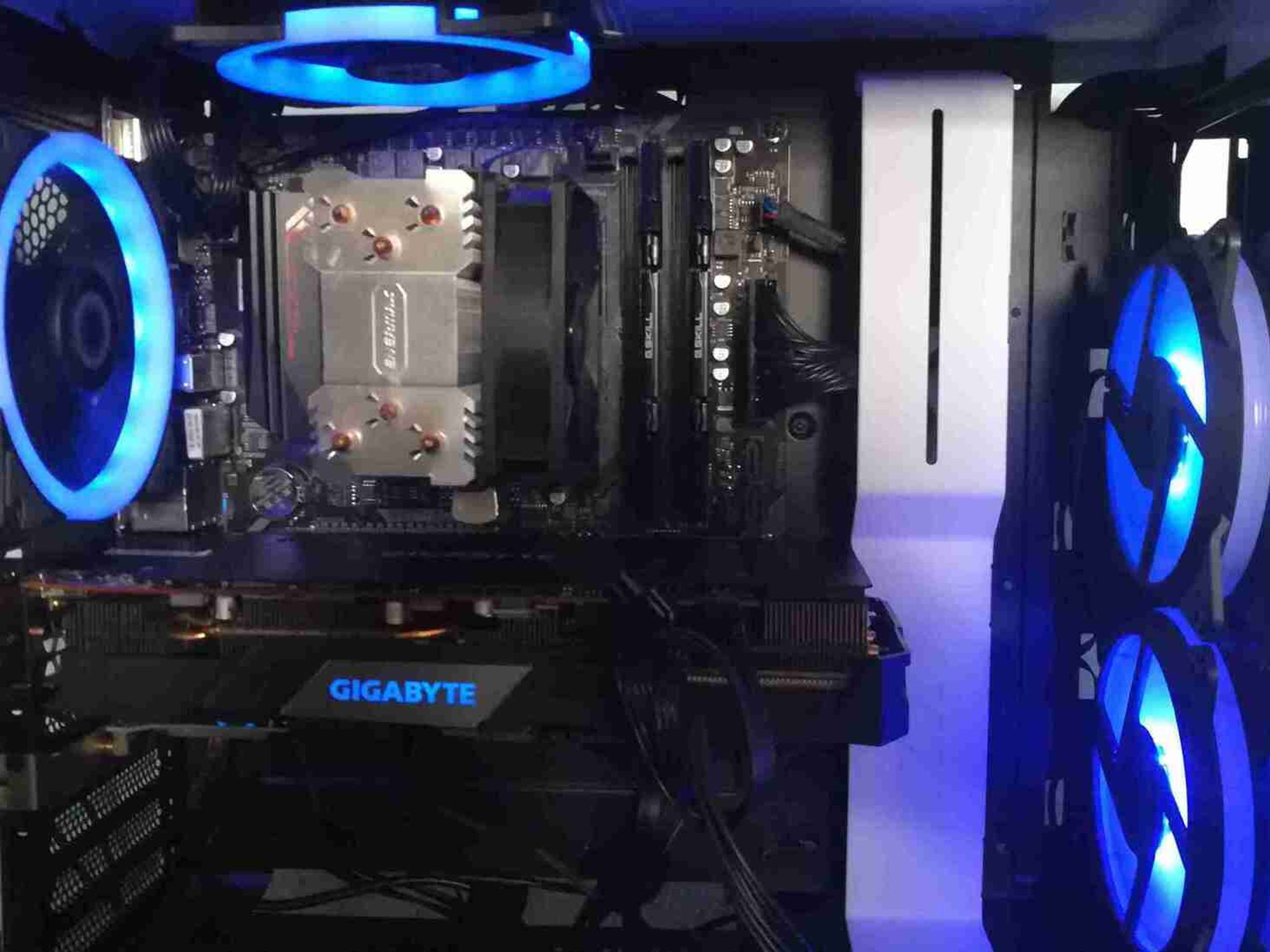 Gigabyte 5700XT 8GB