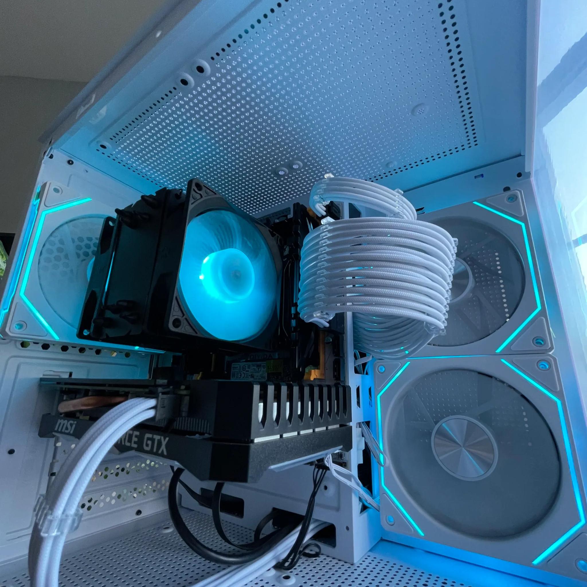 🧊❄️| GTX 1660 Super | Intel Xeon 2680-V4 | 32GB DDR4 | 1TB NVMe