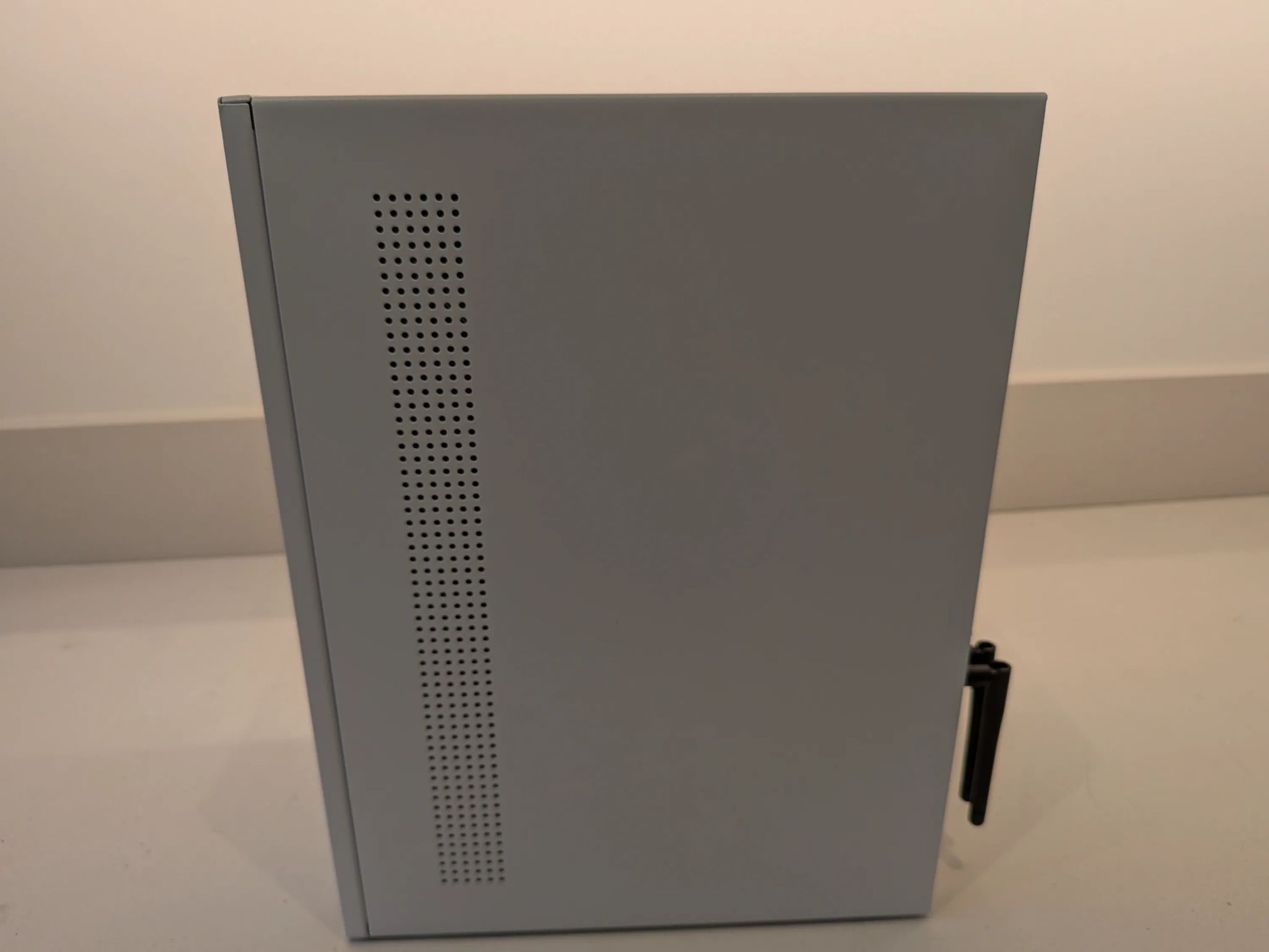 1080p Budget ITX - Ryzen 5 5600, RX 6600M, 32 GB RAM, 2 TB Gen 4 NVME, RGB