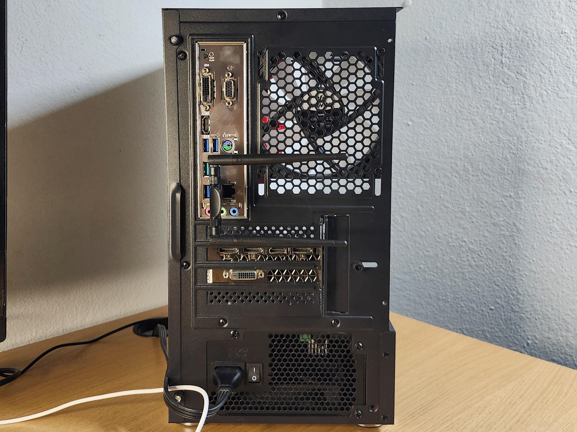 BLACK FRIDAY SALE! PERFECT DEADPOOL BUDGET GAMING PC