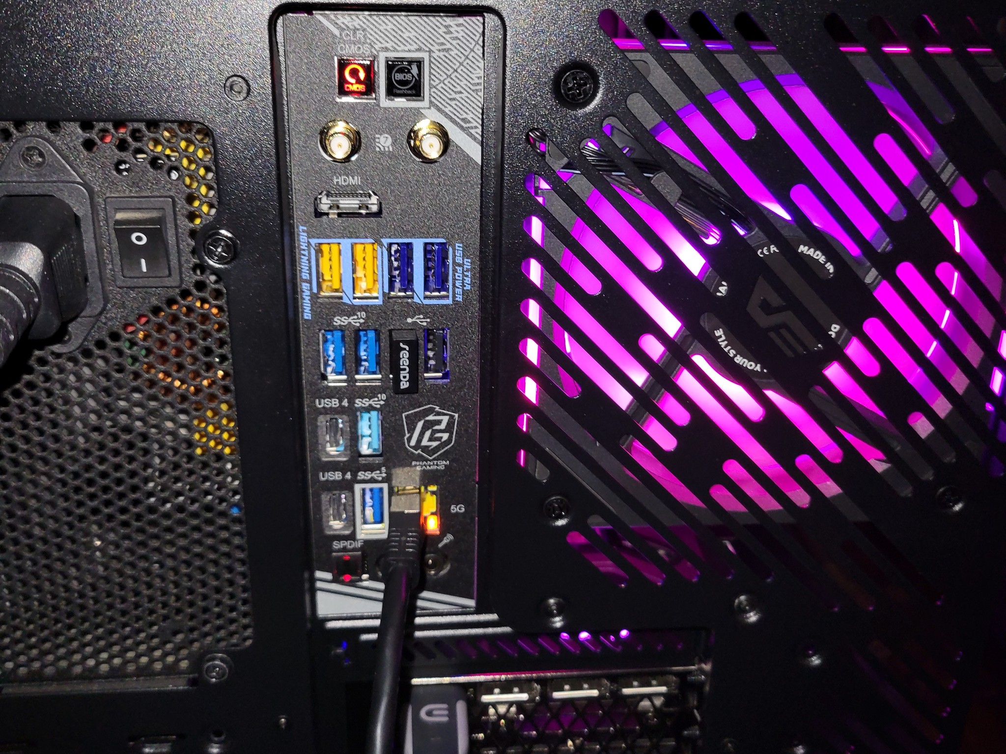 🎮 7800X3D • Zotac 4070 ti Super Amp HoloBlack 16gb • 32GB DDR5 • 2TB NVMe 🚀