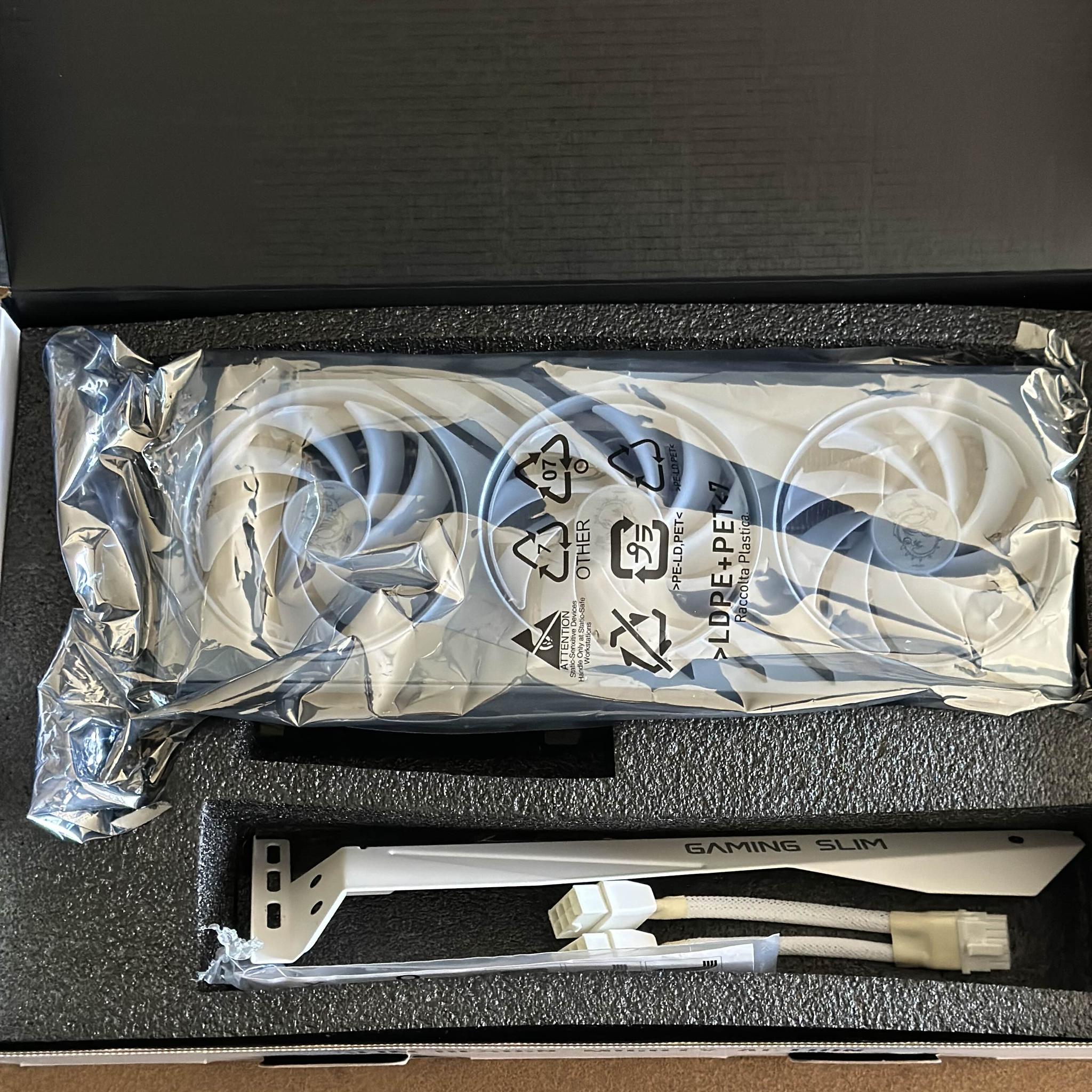 MSI RTX 4070 Ti Super Gaming X Slim White