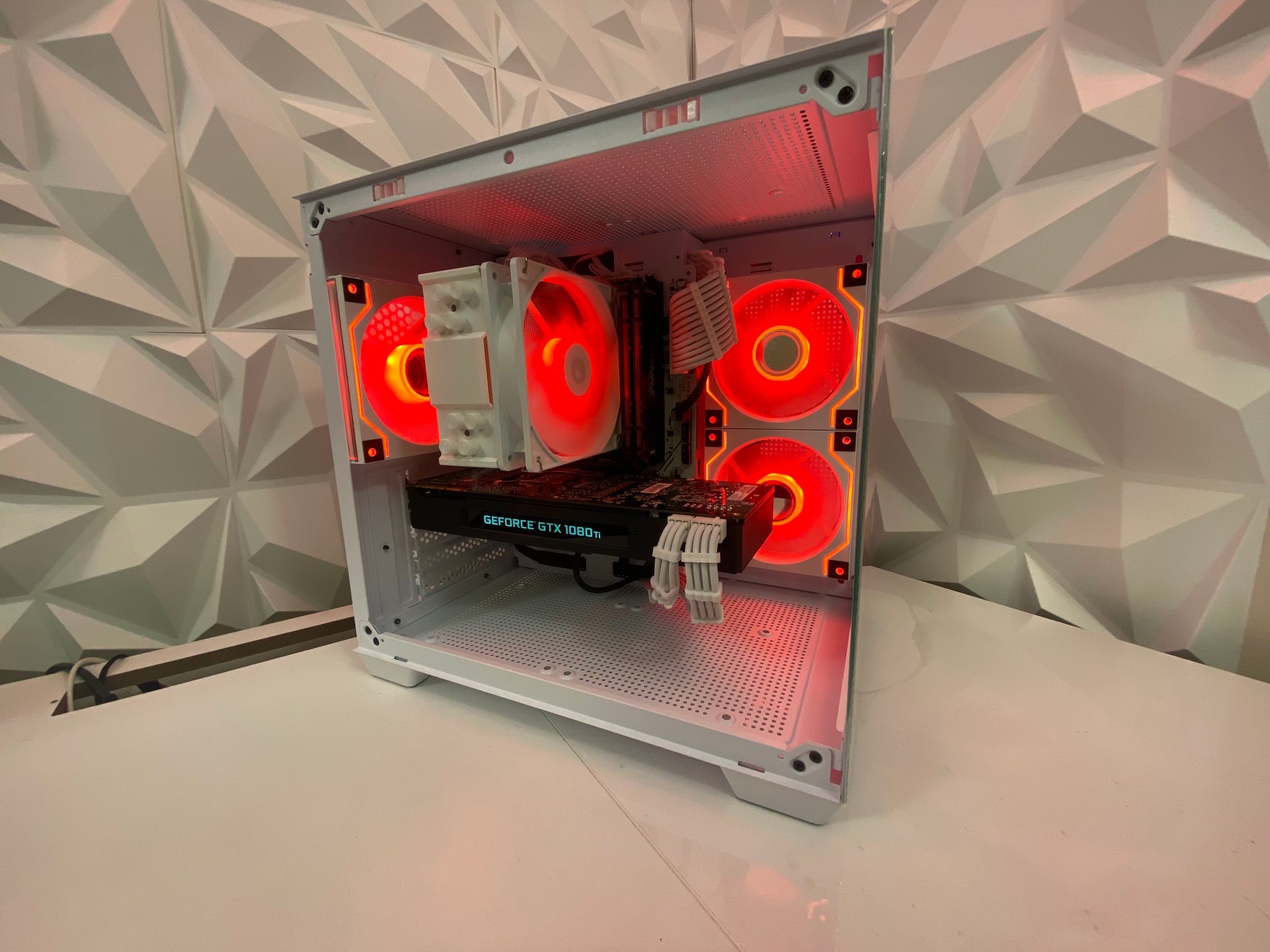 🎅🎅 White Elite Build – Ryzen 5 3600 + GTX 1080 Ti 11GB | 1080p/1440p High FPS Ready