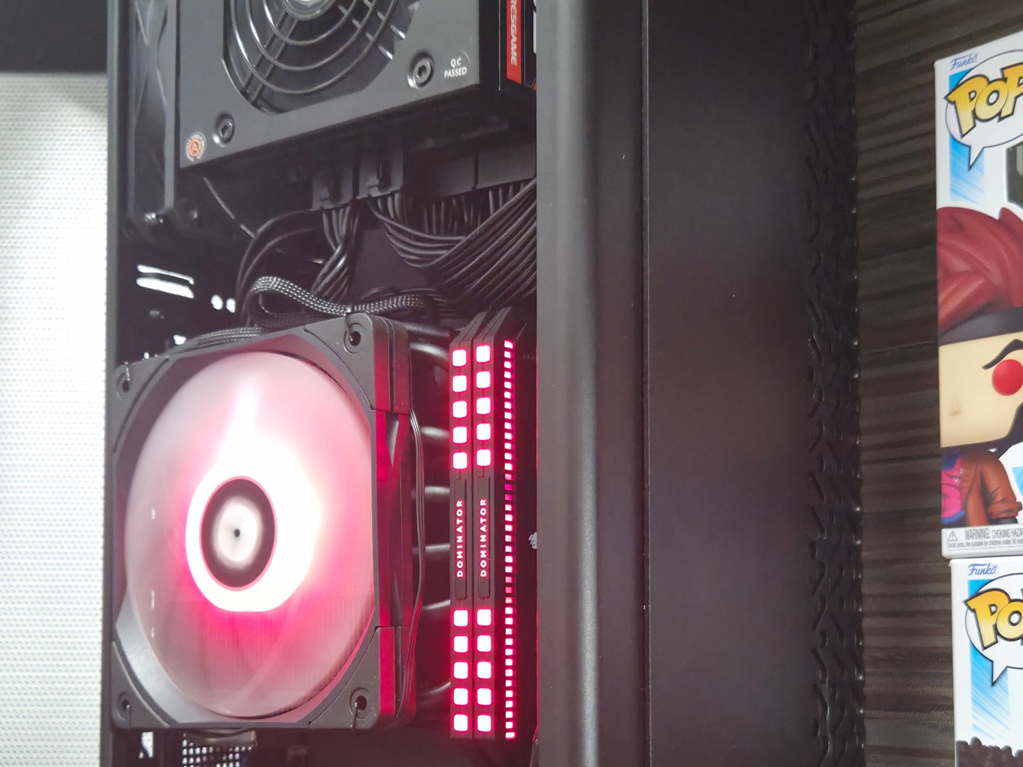 UDGX Shadowstrike RX 6800 - ARGB Stealth ITX