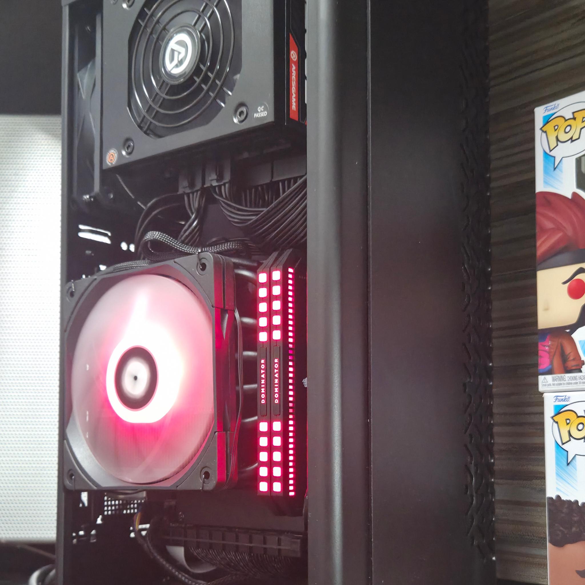 UDGX Shadowstrike RX 6800 - ARGB Stealth ITX