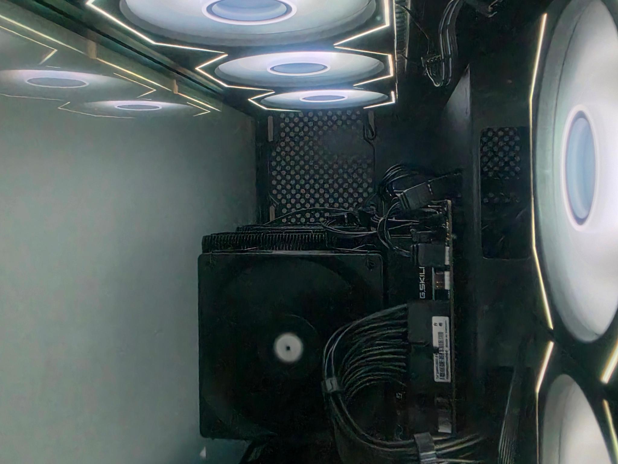 Radeon RX 7900 XTX Custom Gaming PC - Ryzen 7 9800X3D, 32GB RAM, 1TB NVMe SSD