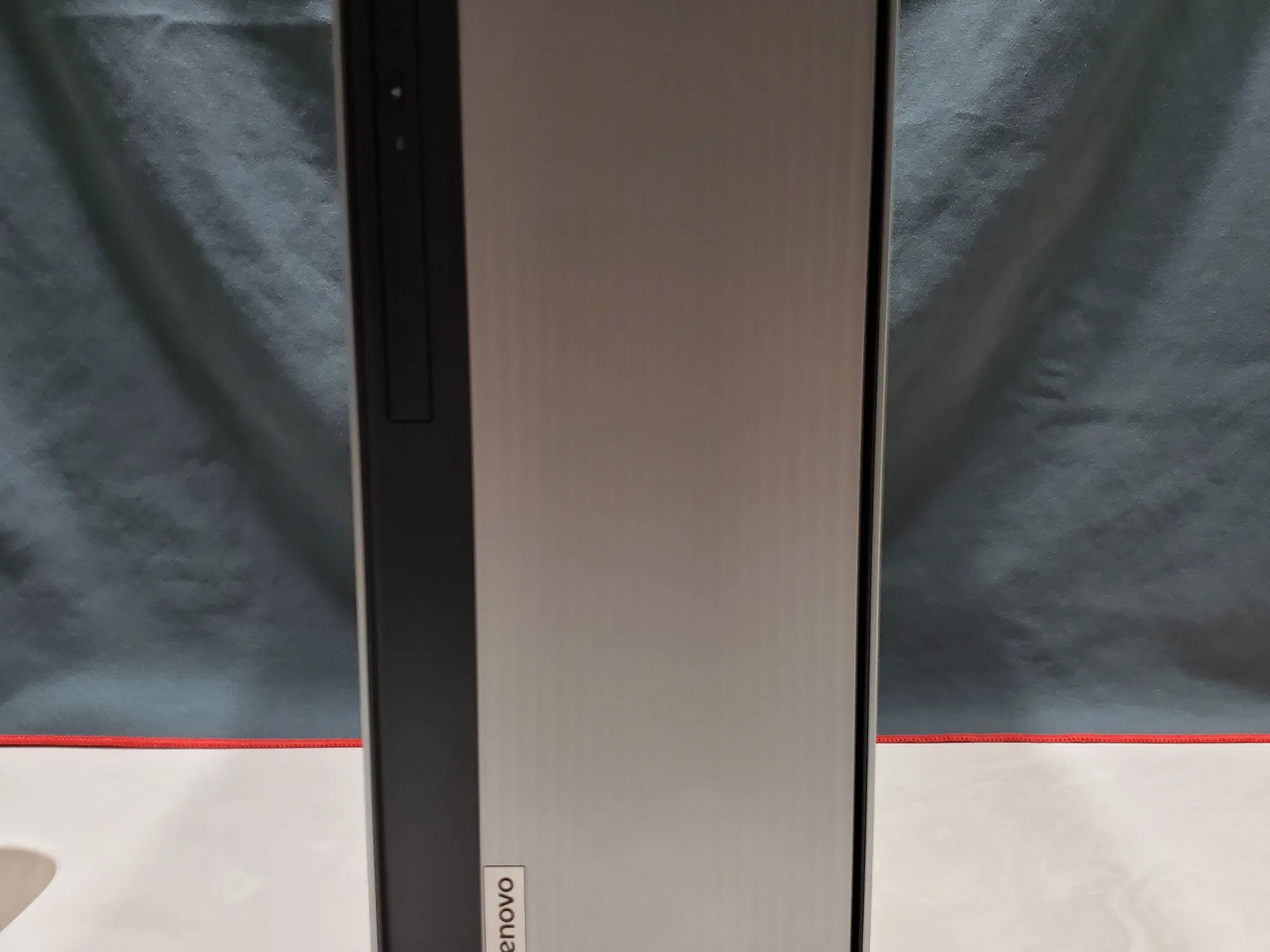 Lenovo IdeaCentre 5: Intel Core i3-10100, AMD Radeon RX 6400, 16GB RAM, 512GB SSD, 1TB HDD, W11P