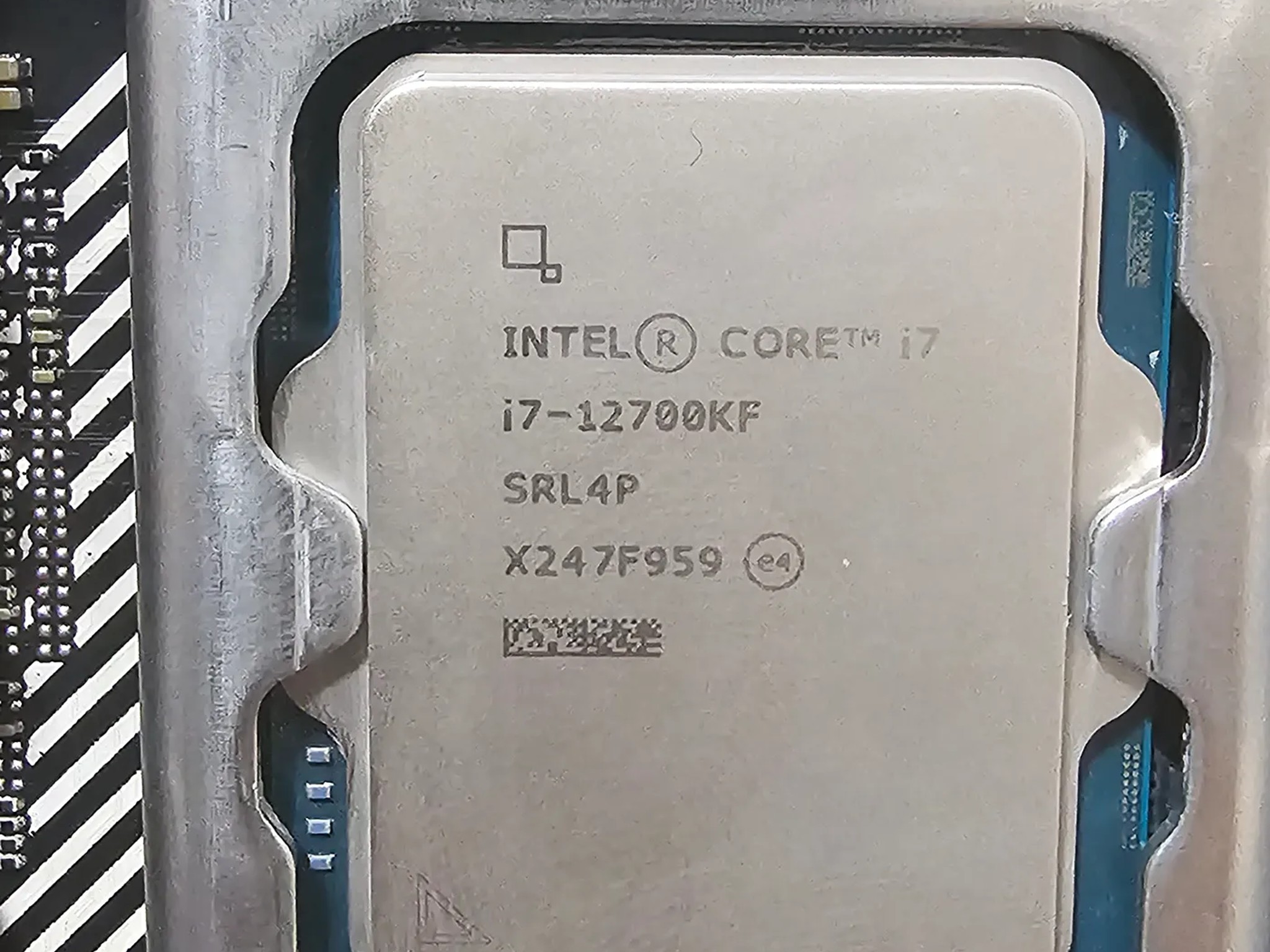 Asus Prime Z690-A + i7 12700kf +32gb ddr5 6000mhz  +