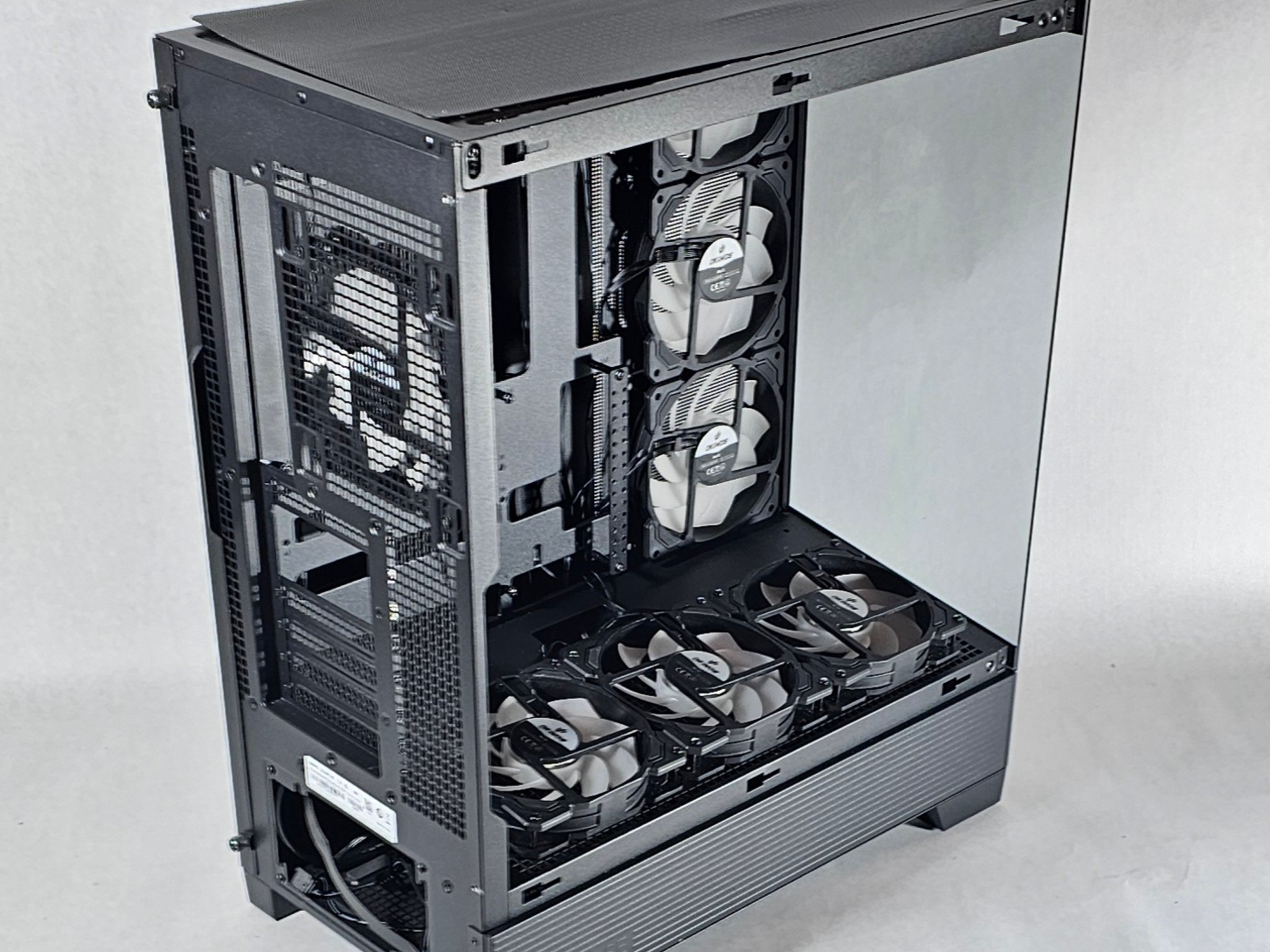 PC Case with Tempered Glass w\ 7 RGB Fans