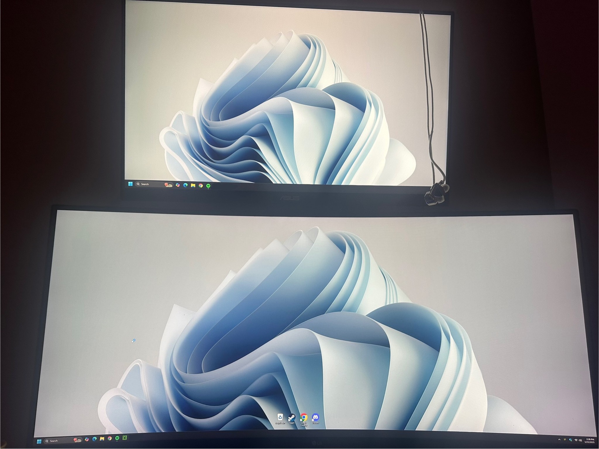 2 MONITORS - CAN BUY SEPERATELY
