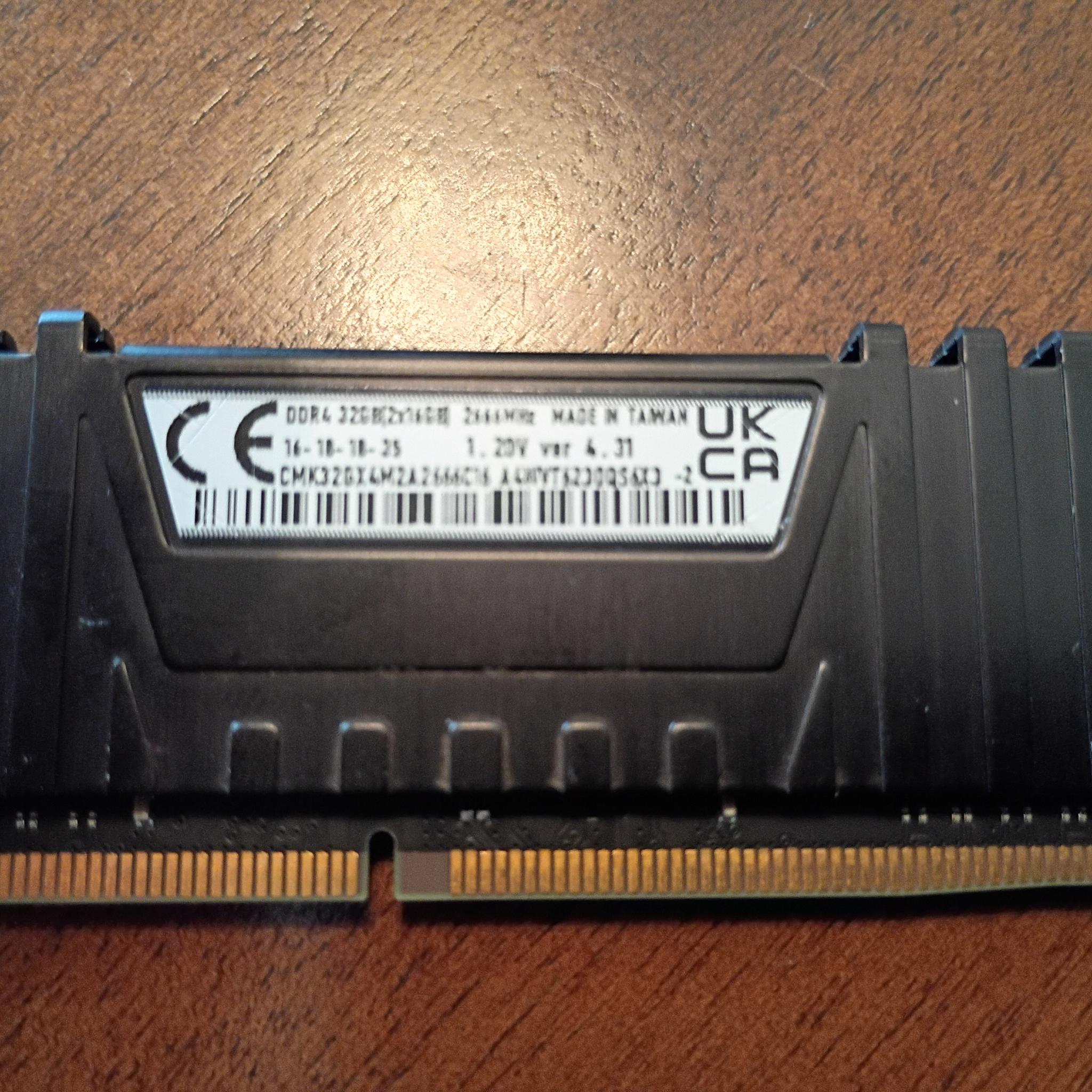 Corsair Vengeance LPX 32GB (2x16GB) DDR4 2666MHz CL16 RAM Kit – Black