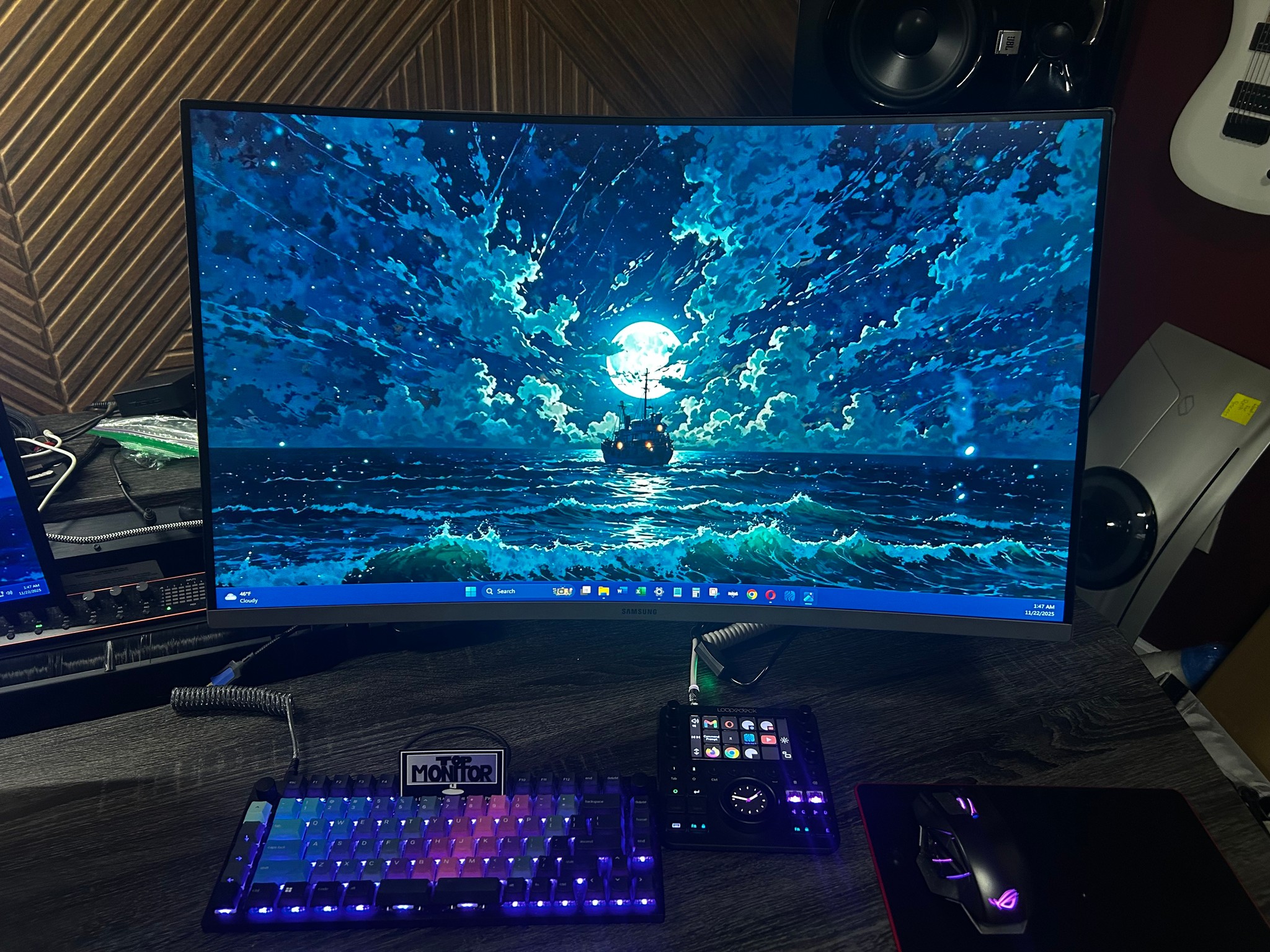 Samsung 32” FHD (1920 x 1080) (75hz) Curved Monitor with Bezel-Less Design (Refurbished)