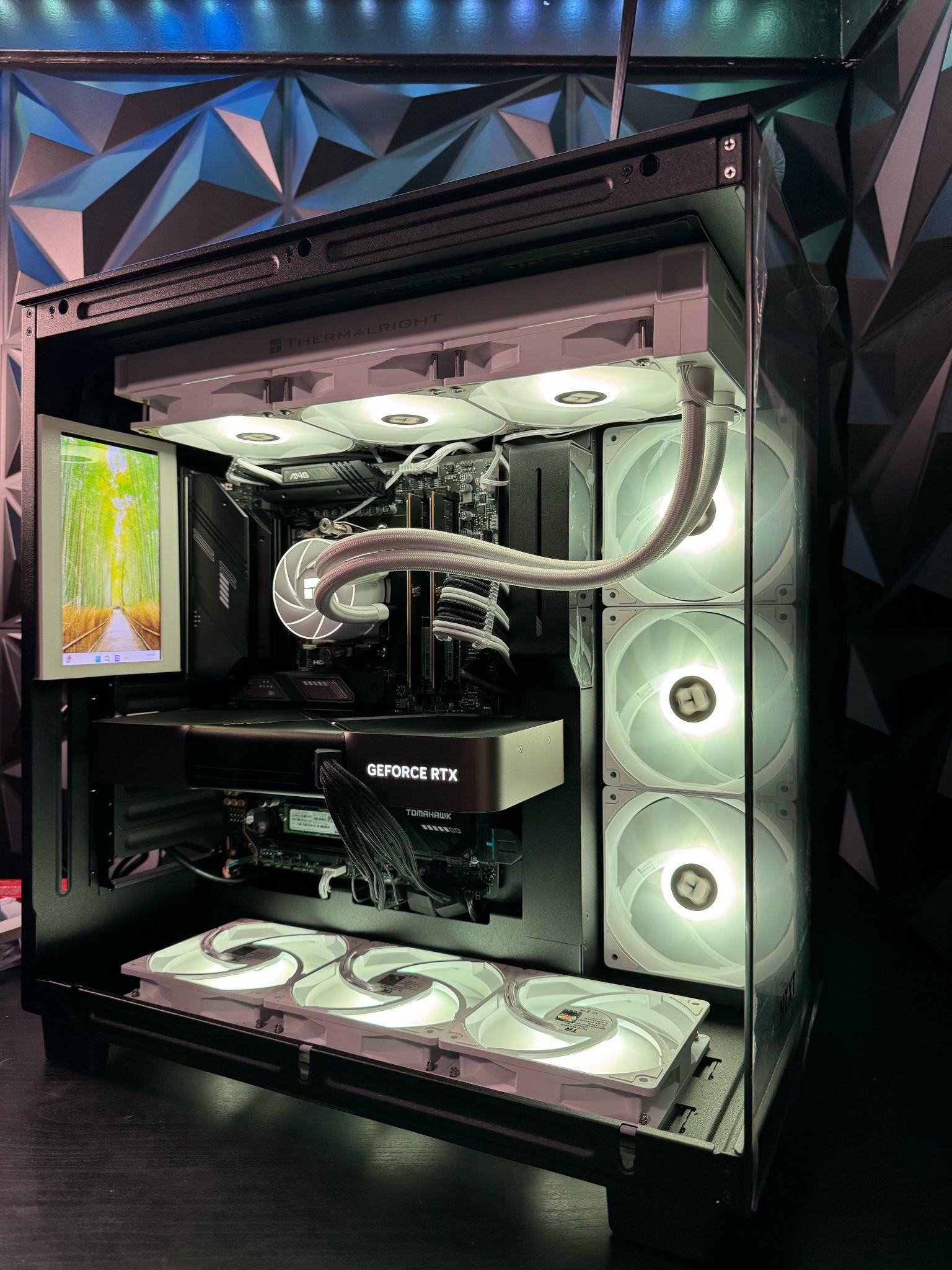 🔥 Dark Chungus  🖤🐰Ryzen 9 9900X | RTX 5080 | 64 GB DDR5 6000MHz| 4.5 TB NVME| 1000W PSU