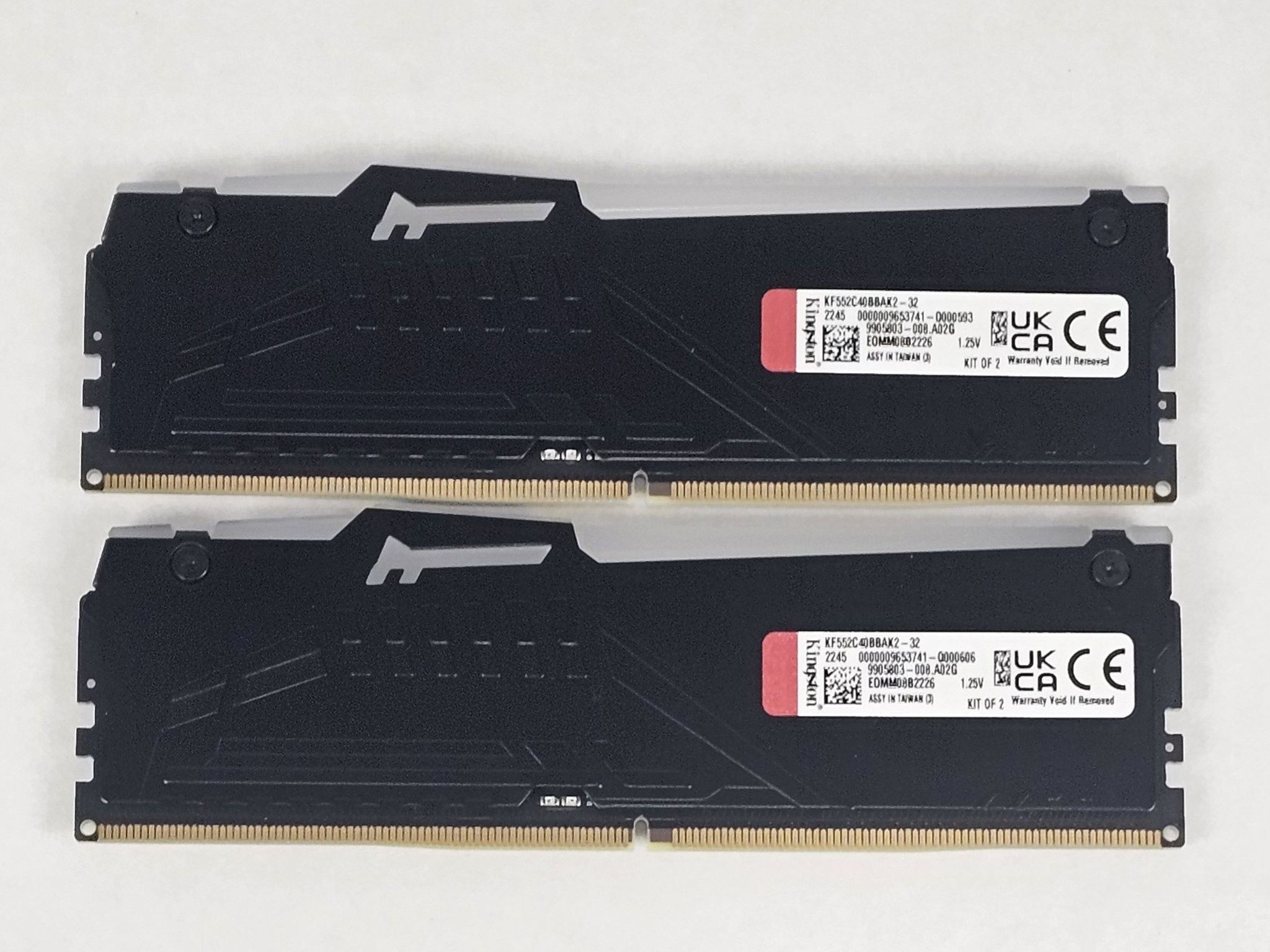32GB DDR5 (2x16GB) CL40 5200MT/s Kingston FURY Beast RGB