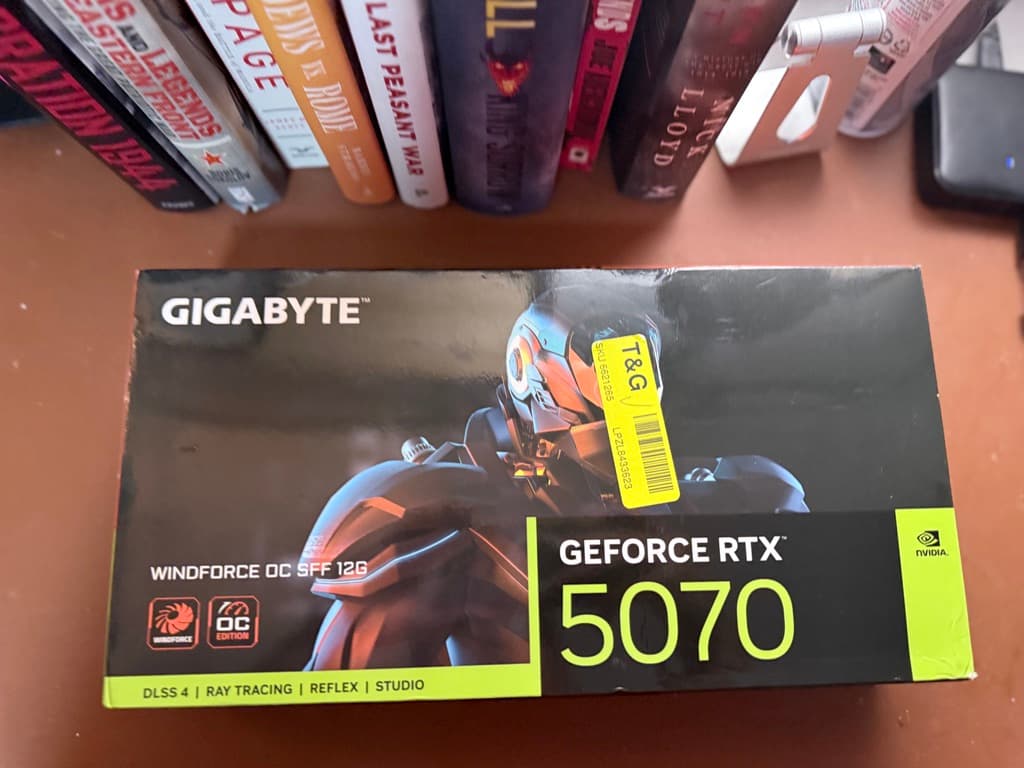 GIGABYTE GeForce RTX 5070 WINDFORCE OC SFF 12G