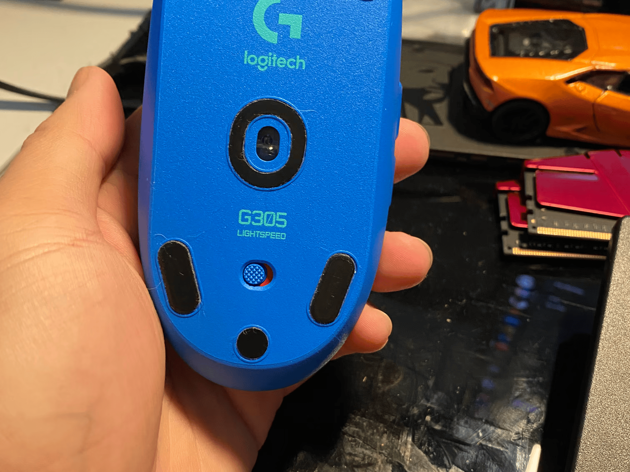 B550m, 16GB RAM, 1TB SSD, and Mouse