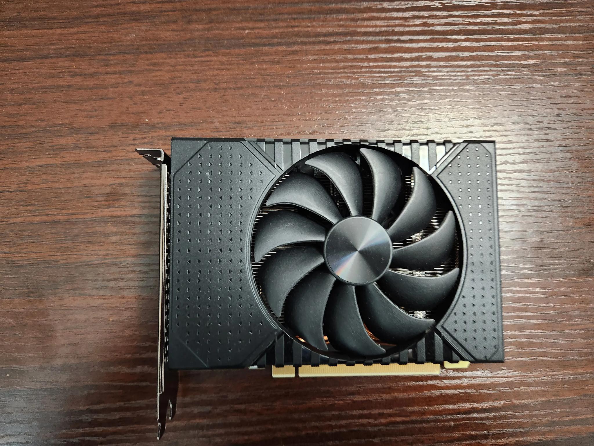 NVIDIA RTX 4060 - 8 GB GDDR6