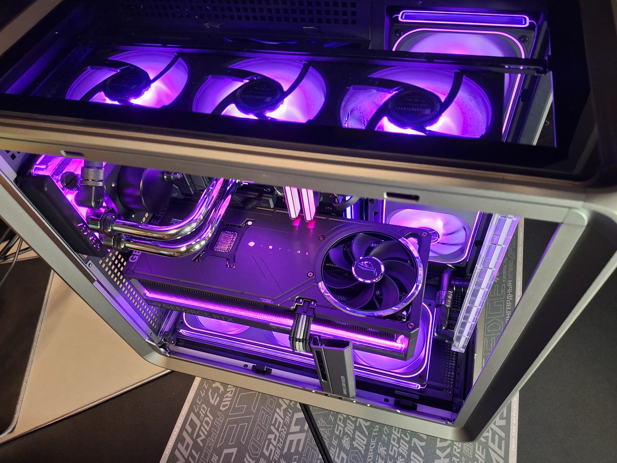 Custom Liquid-Cooled AMD Ryzen 7 9800X3D, Asus Astral OC RTX 5080, 32GB DDR5, 2TB SSD, 1000w